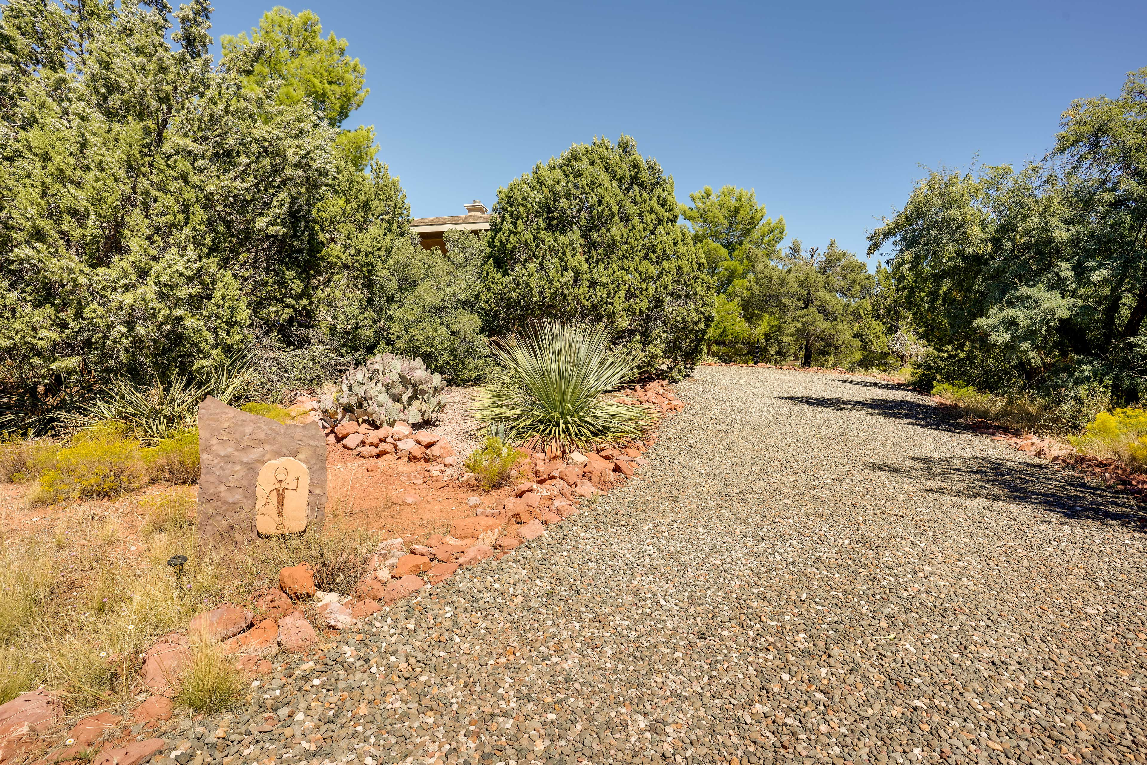 Parking | Garage (2 Vehicles) | Driveway (4 Vehicles)