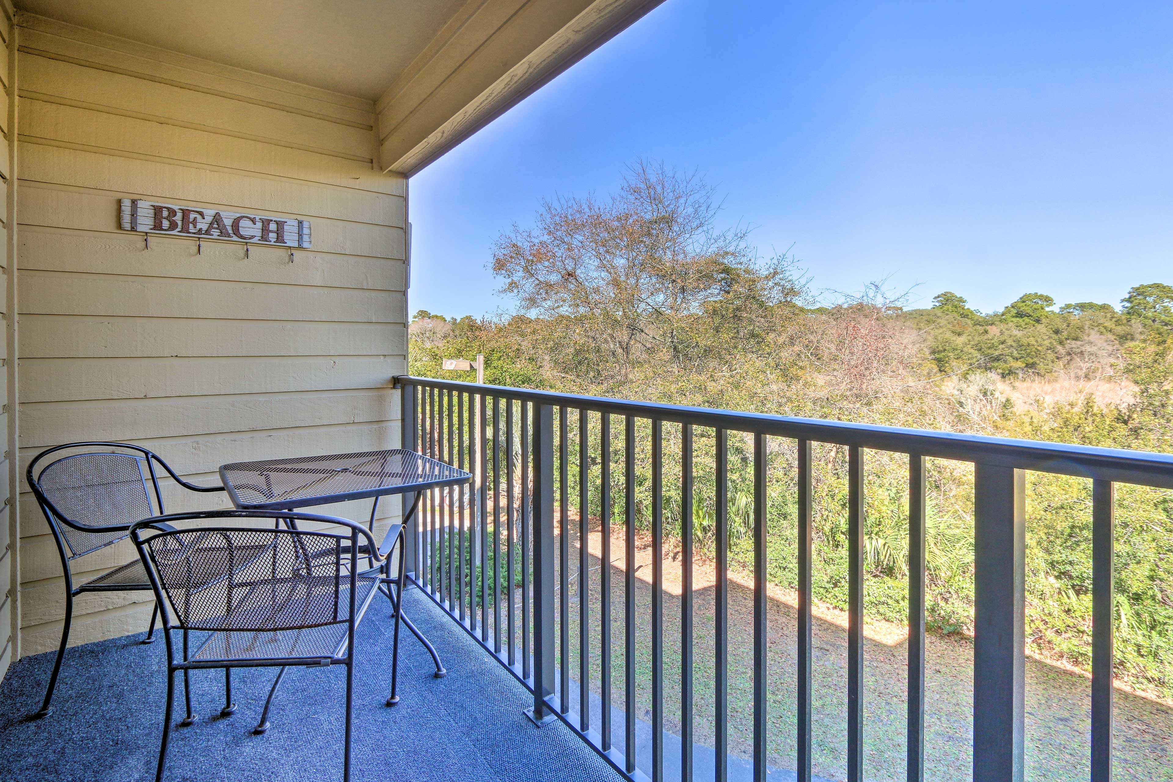 Private Balcony | Condo Located in the Hilton Head Beach & Tennis Club