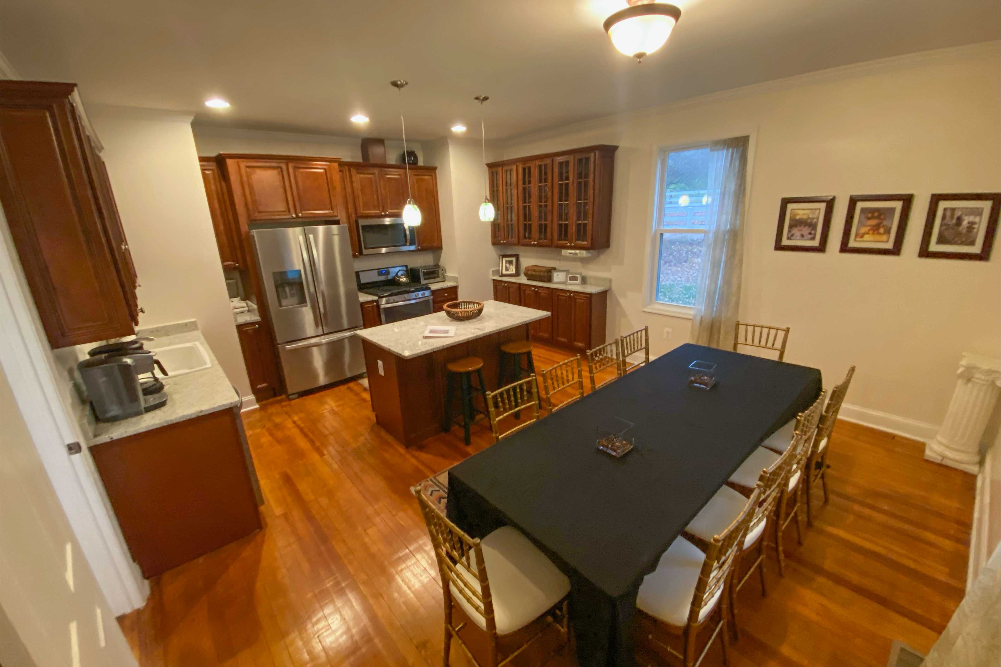 Kitchen | Dining Area