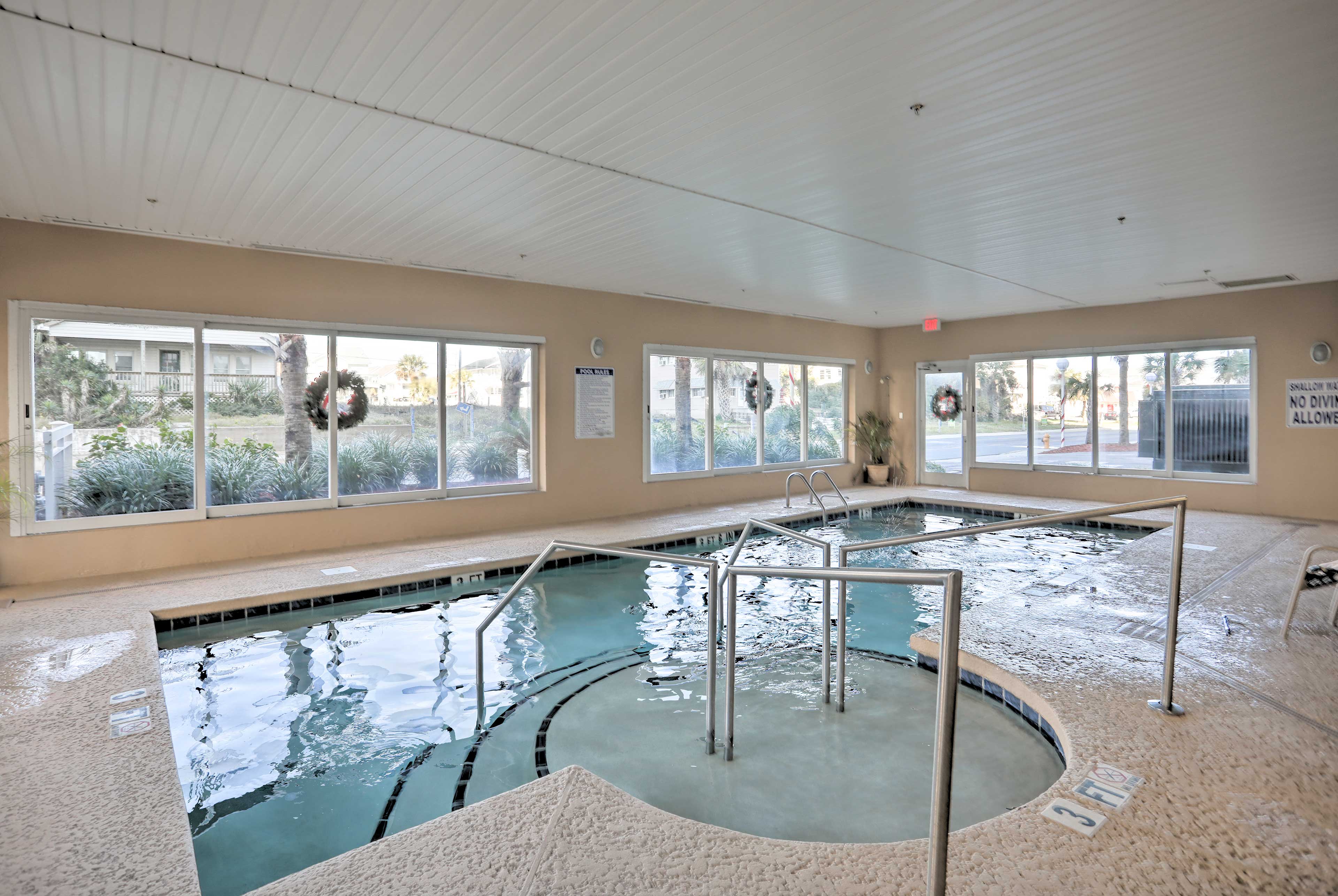 Community Amenities | Indoor Pool