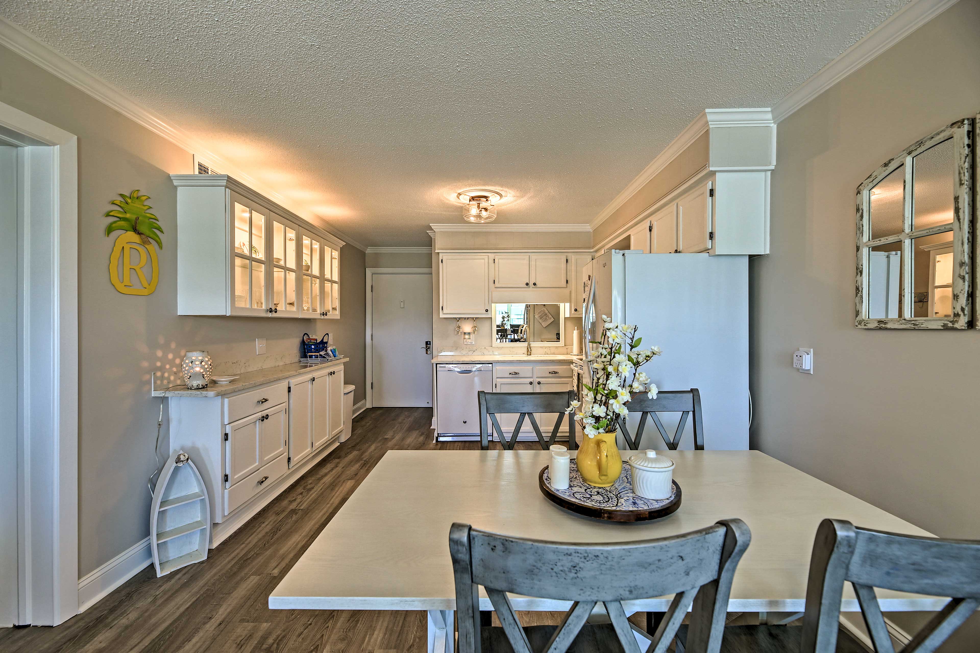 Dining Area | Great for Families