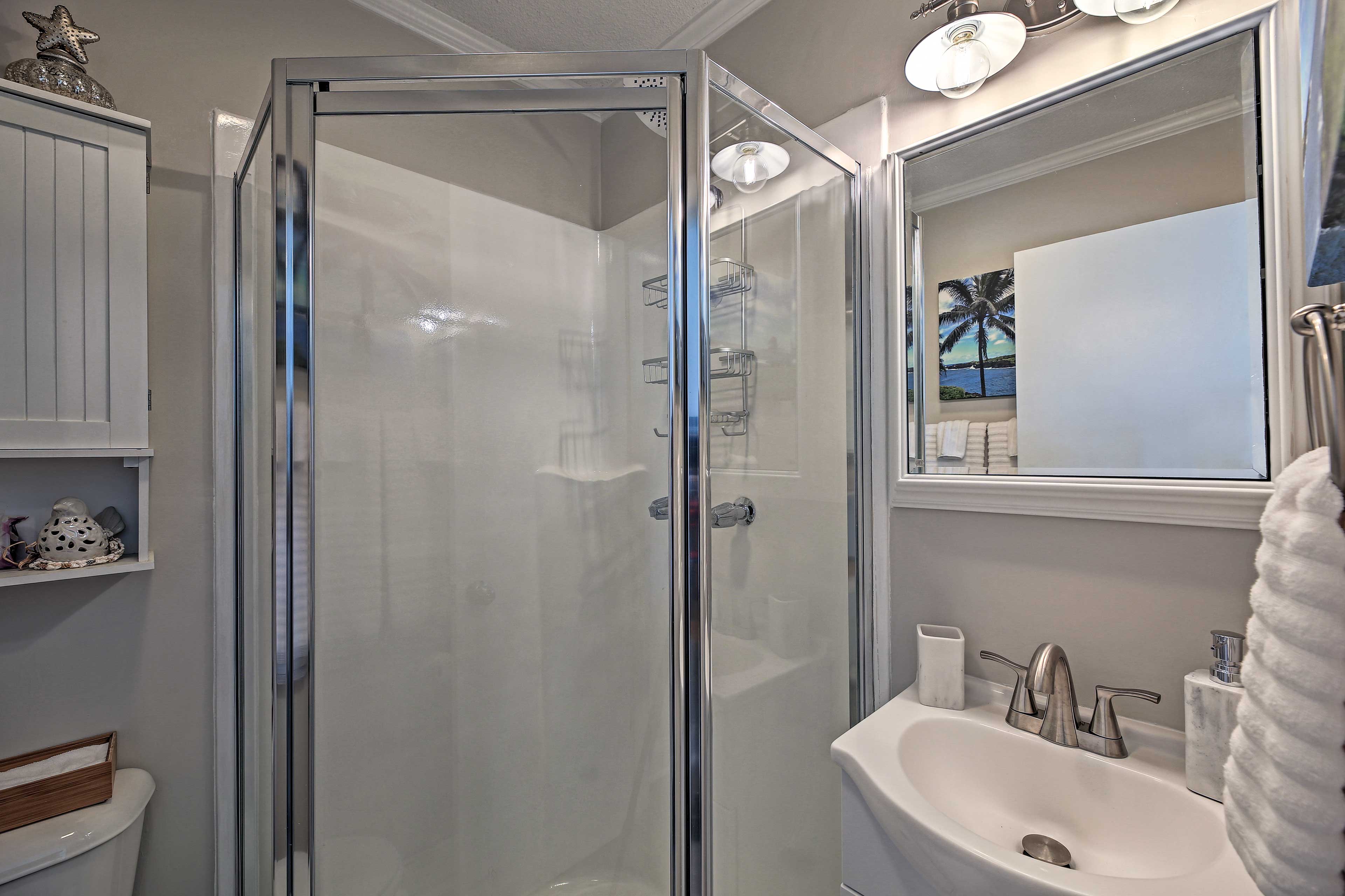 En-Suite Bathroom | Towels Provided