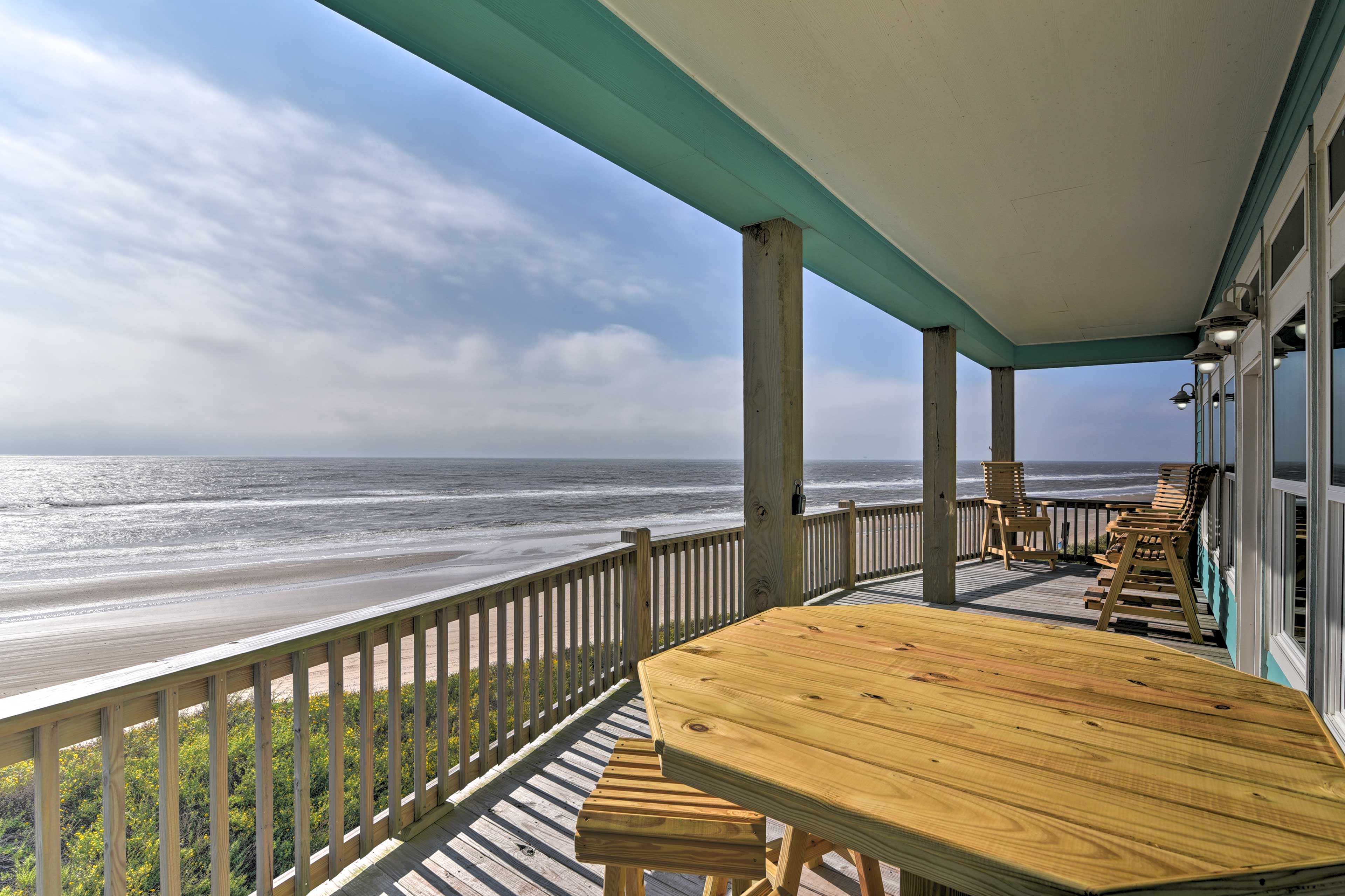 Crystal Beach Vacation Rental | 5BR | 3BA | Stairs Required | 2,000 Sq Ft