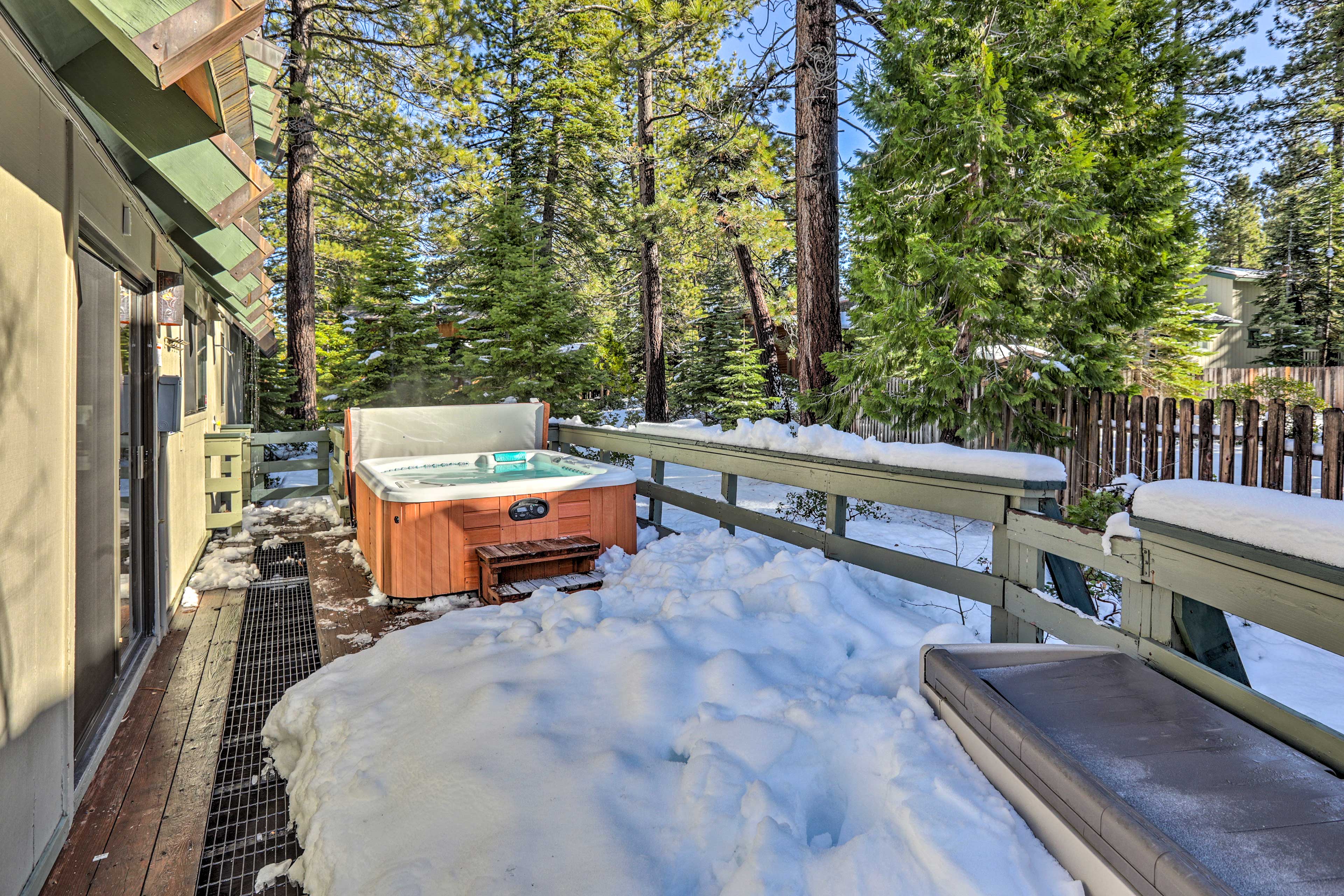 Deck | Private Hot Tub