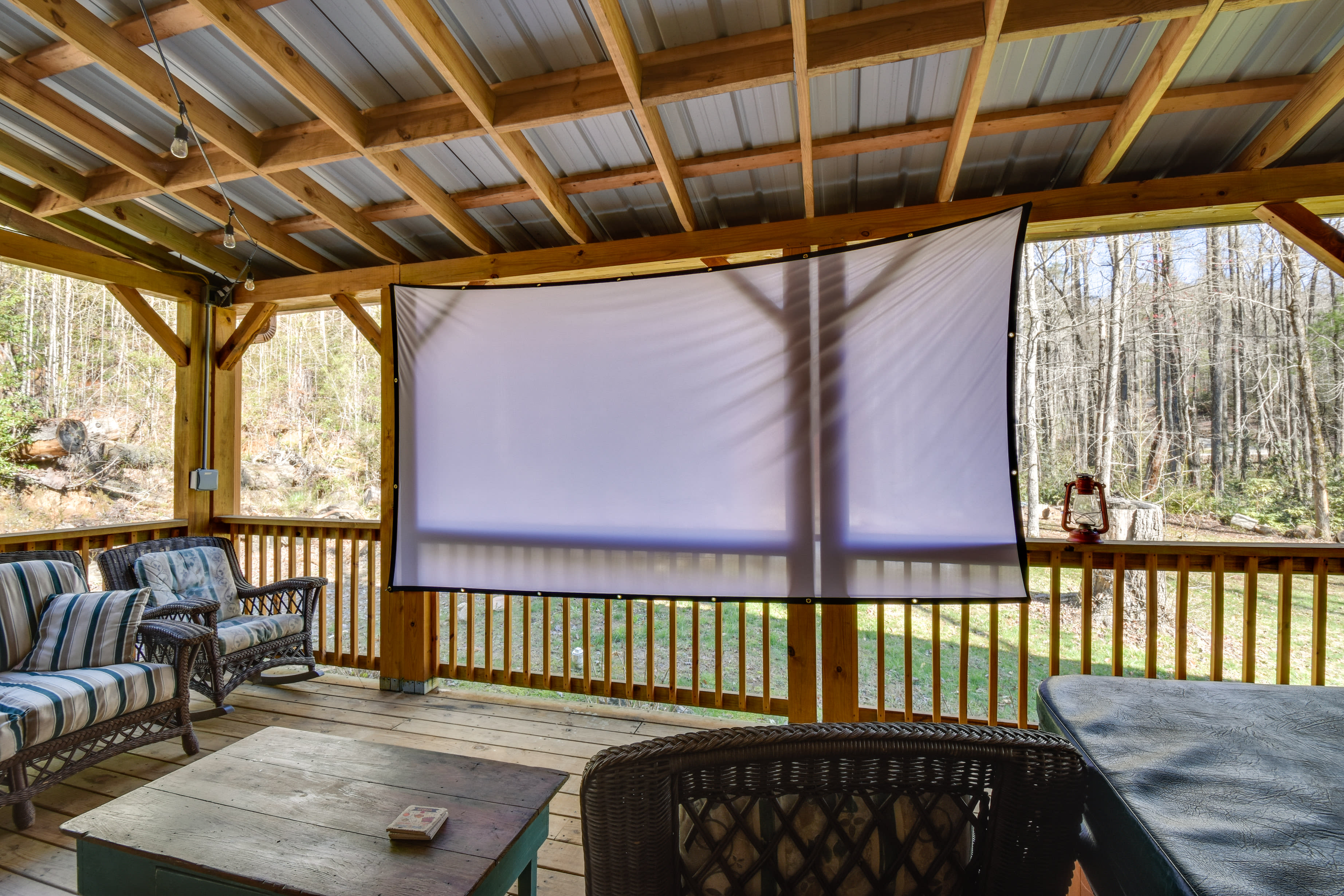 Porch | Projector & Screen