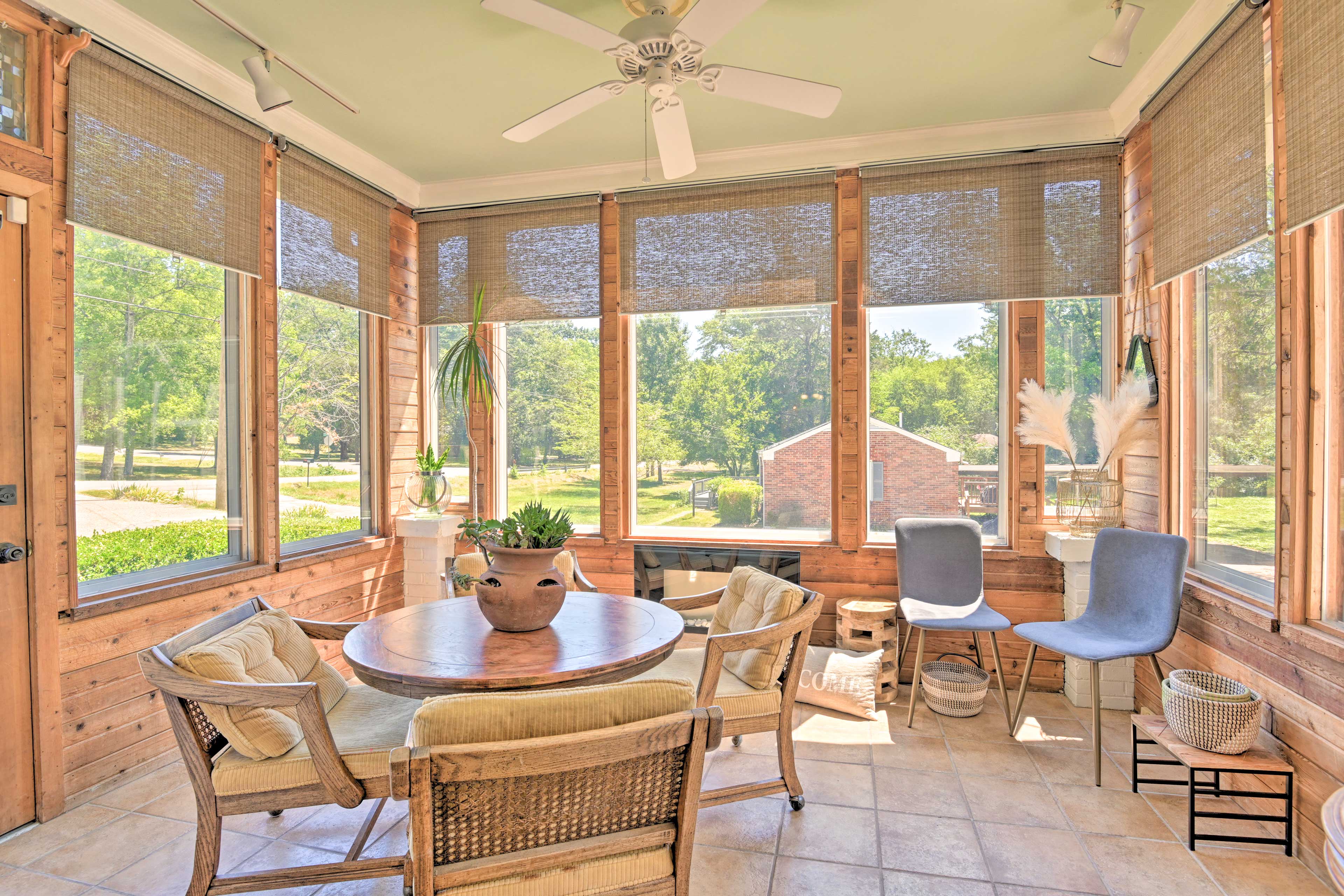 Sunroom | Electric Fireplace