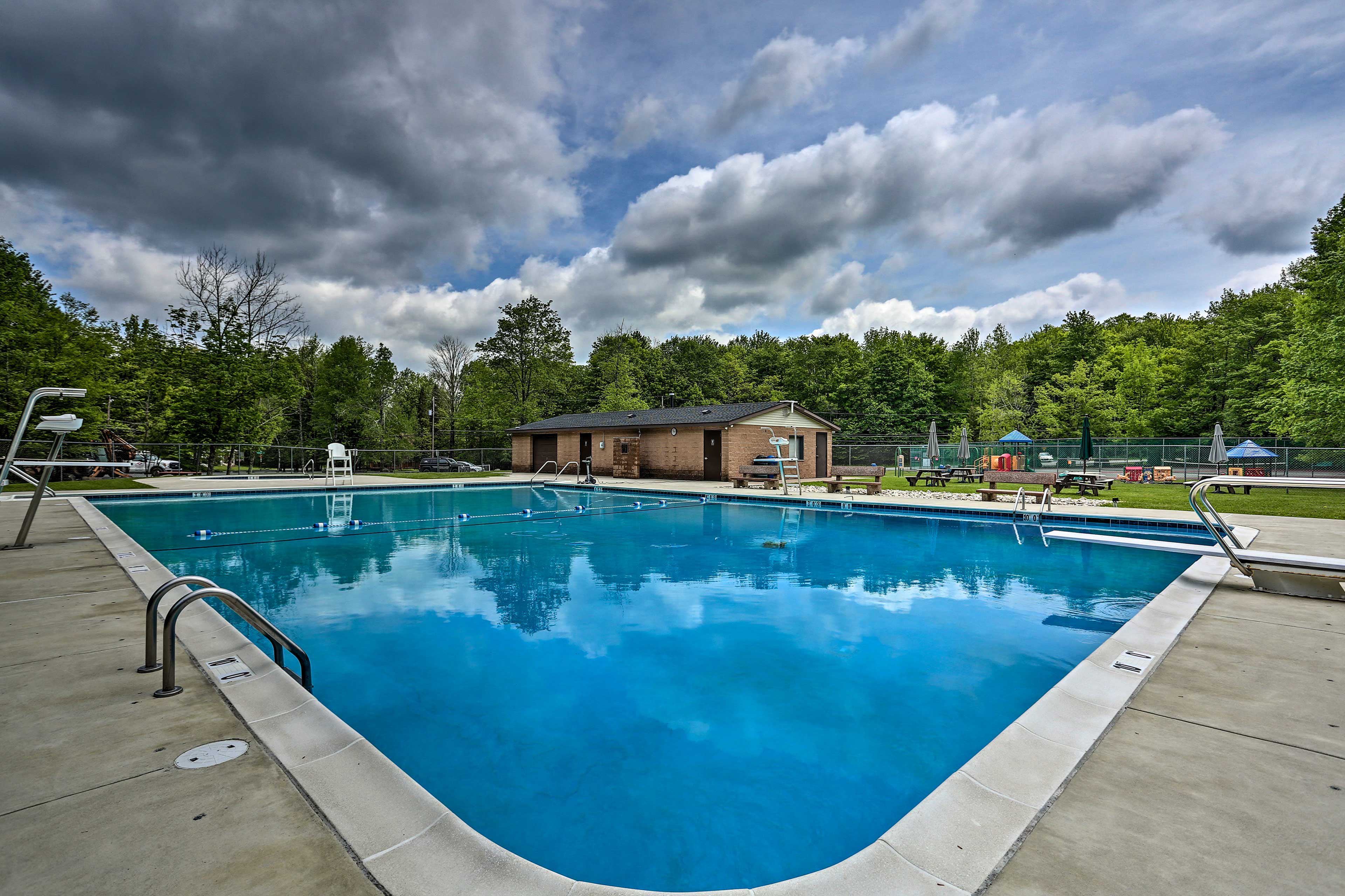 Arrowhead Lake Community Amenities