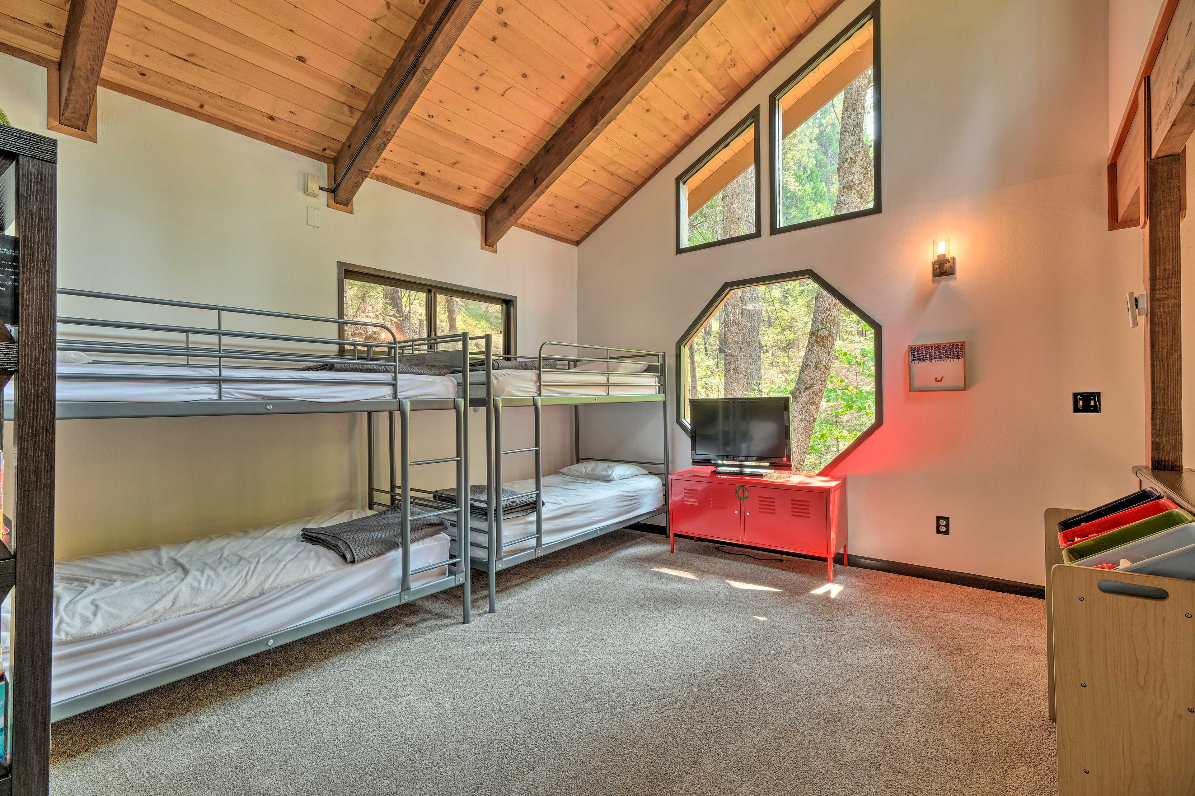 Loft | 2 Twin Bunk Beds