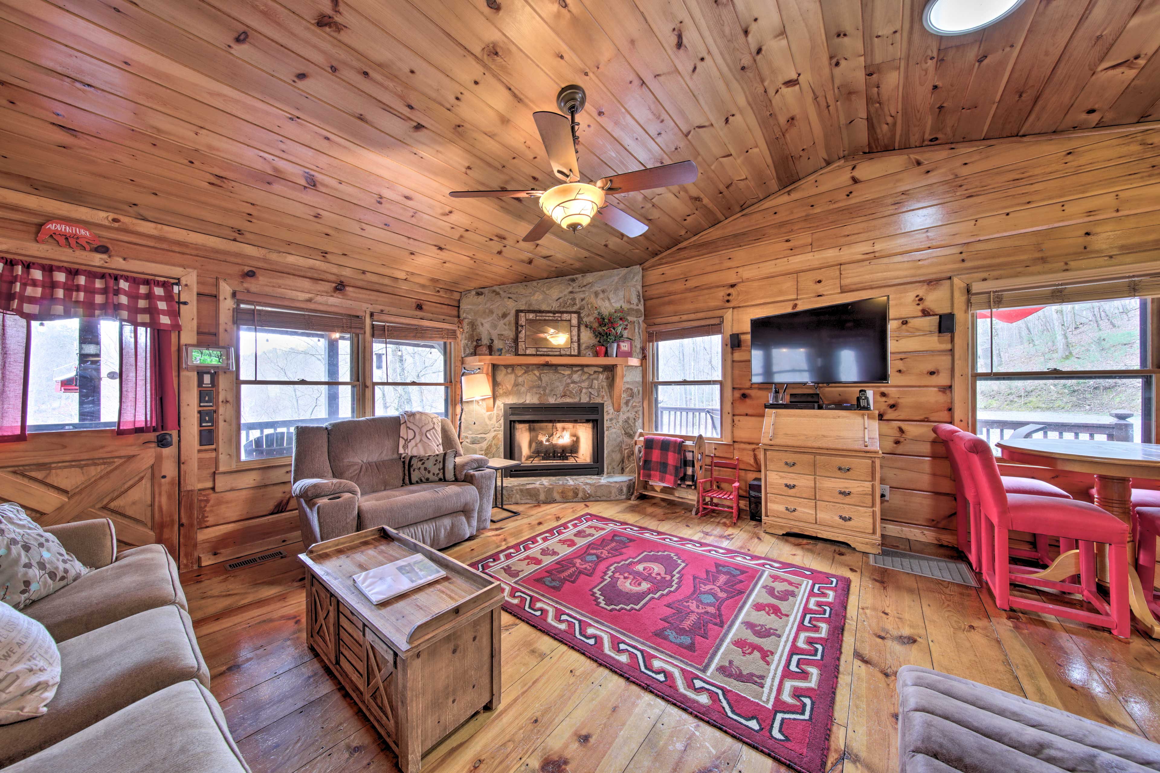 Ellijay Vacation Rental | 2BR | 2BA | 1,100 Sq Ft | Stairs Required