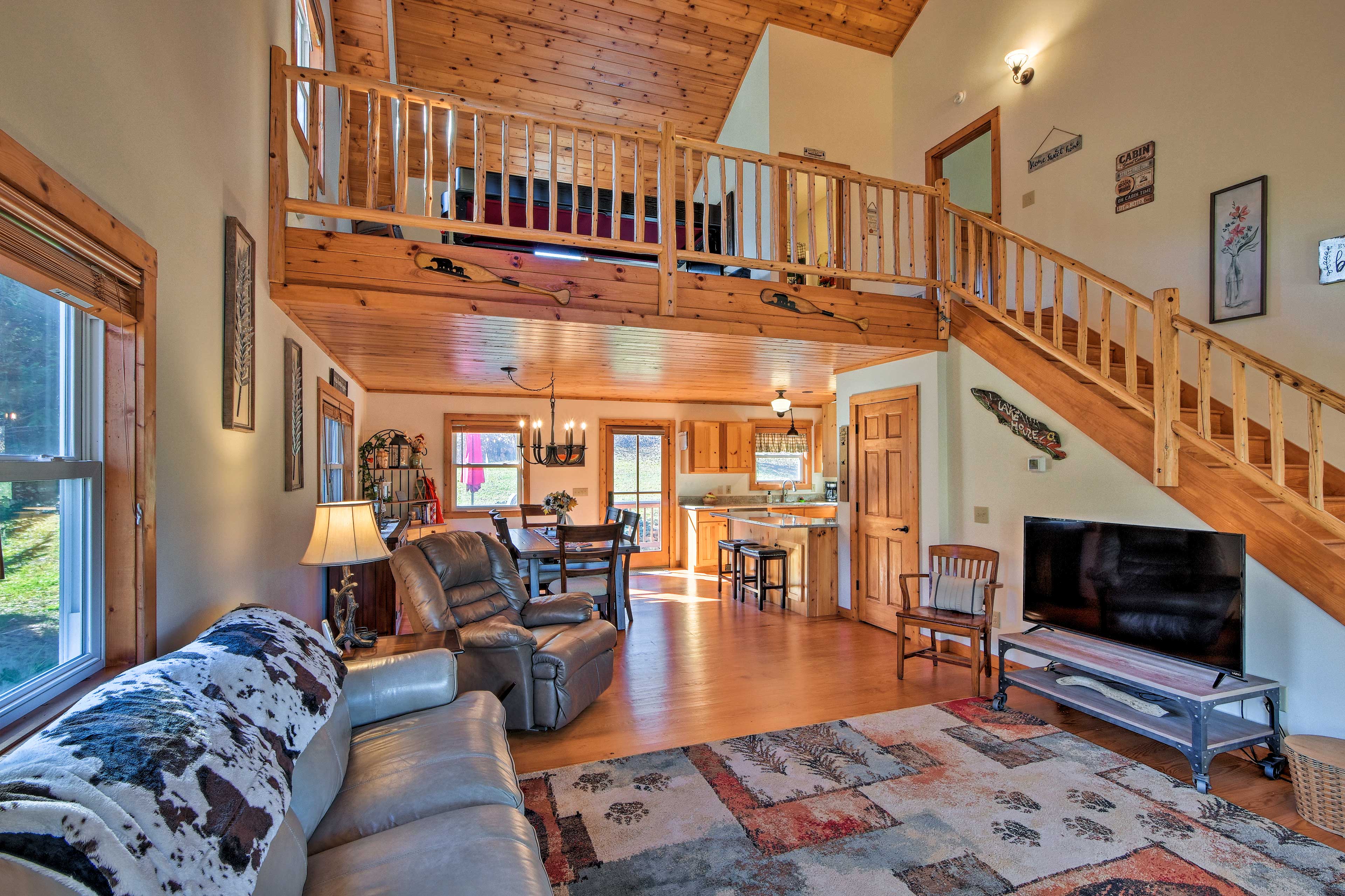 Sunlight illuminates the open floor interior!