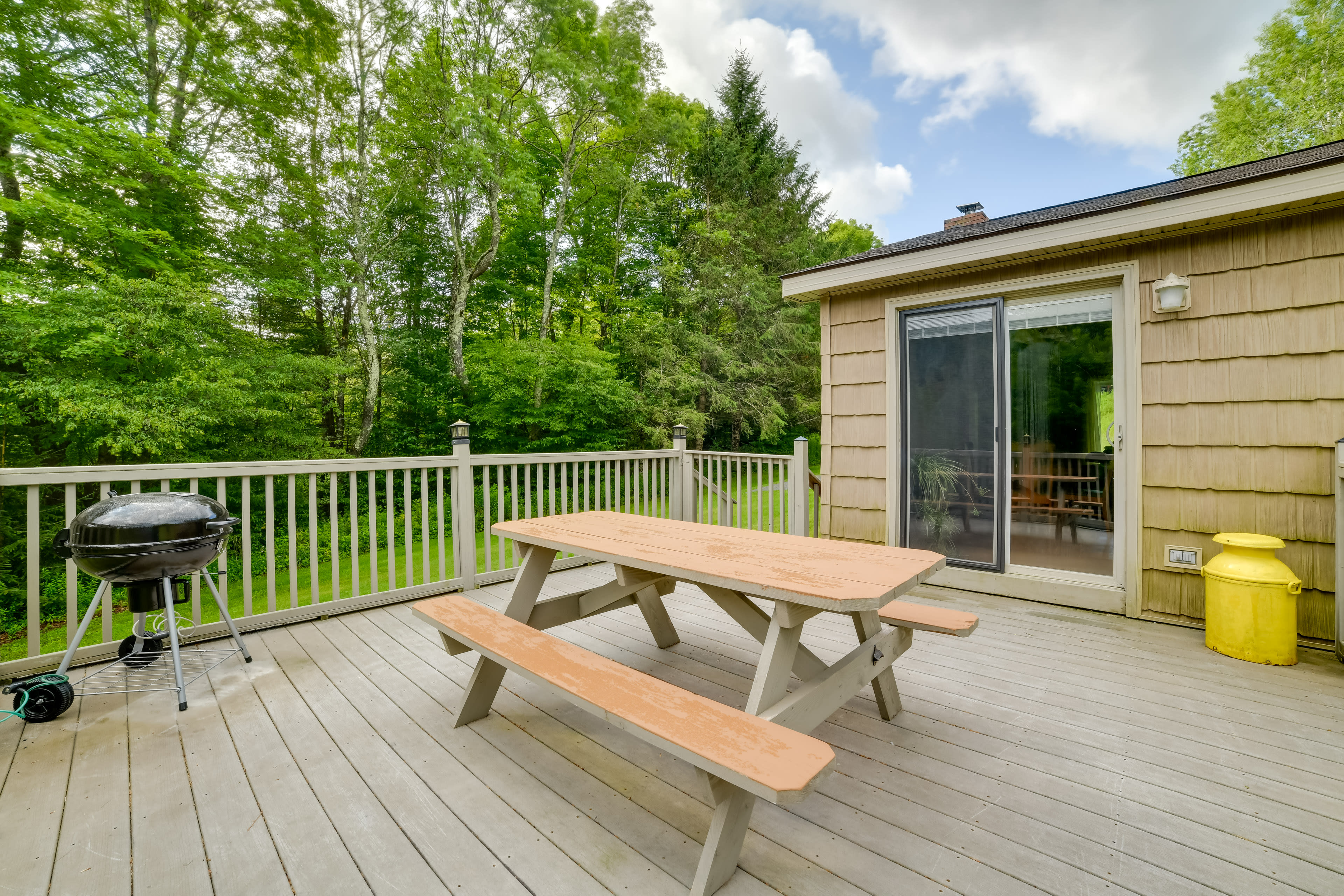 Private Deck w/ Charcoal Grill