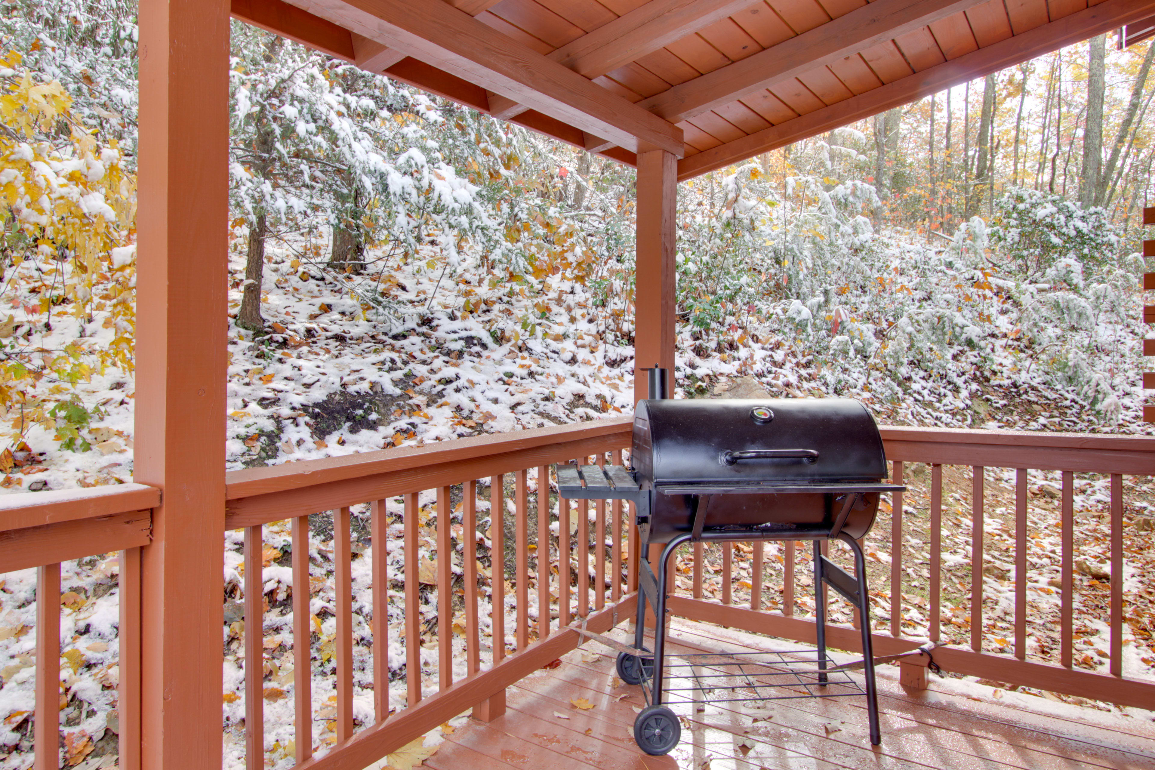 Wraparound Deck | Charcoal Grill