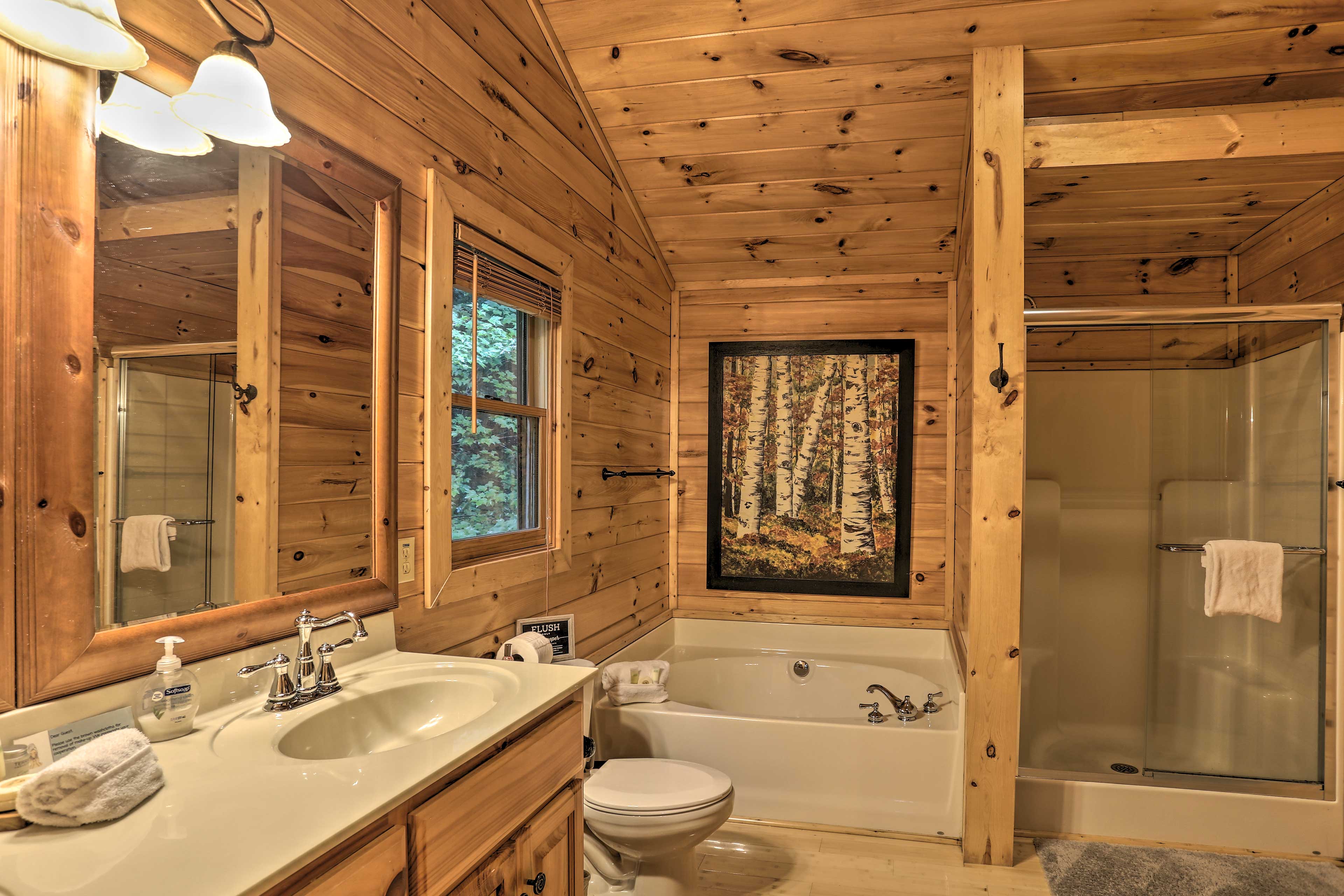 En-Suite Bathroom | Soaking Tub