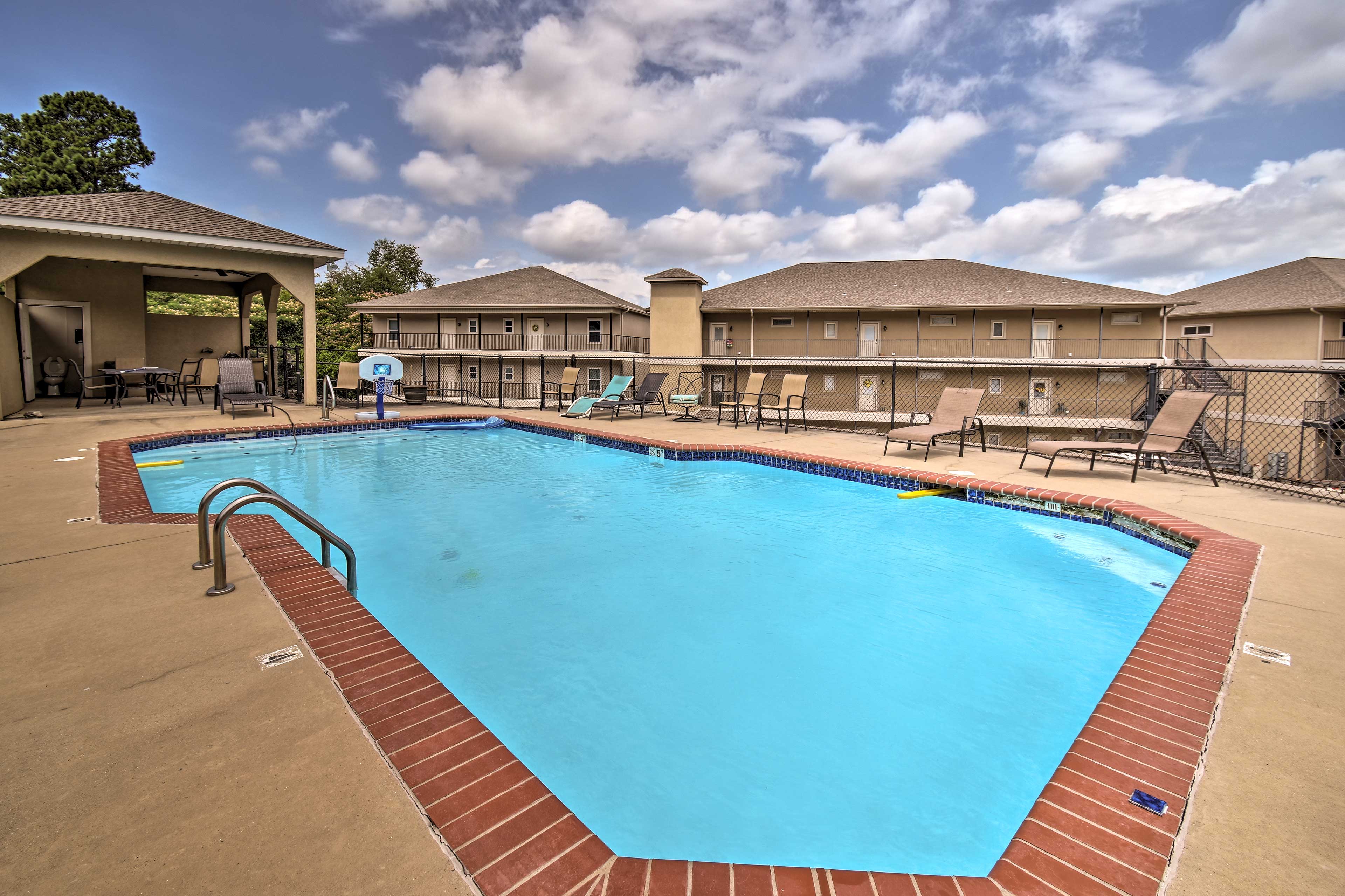 Community Pool | Sundeck | Lounge Chairs | Outdoor Dining Area