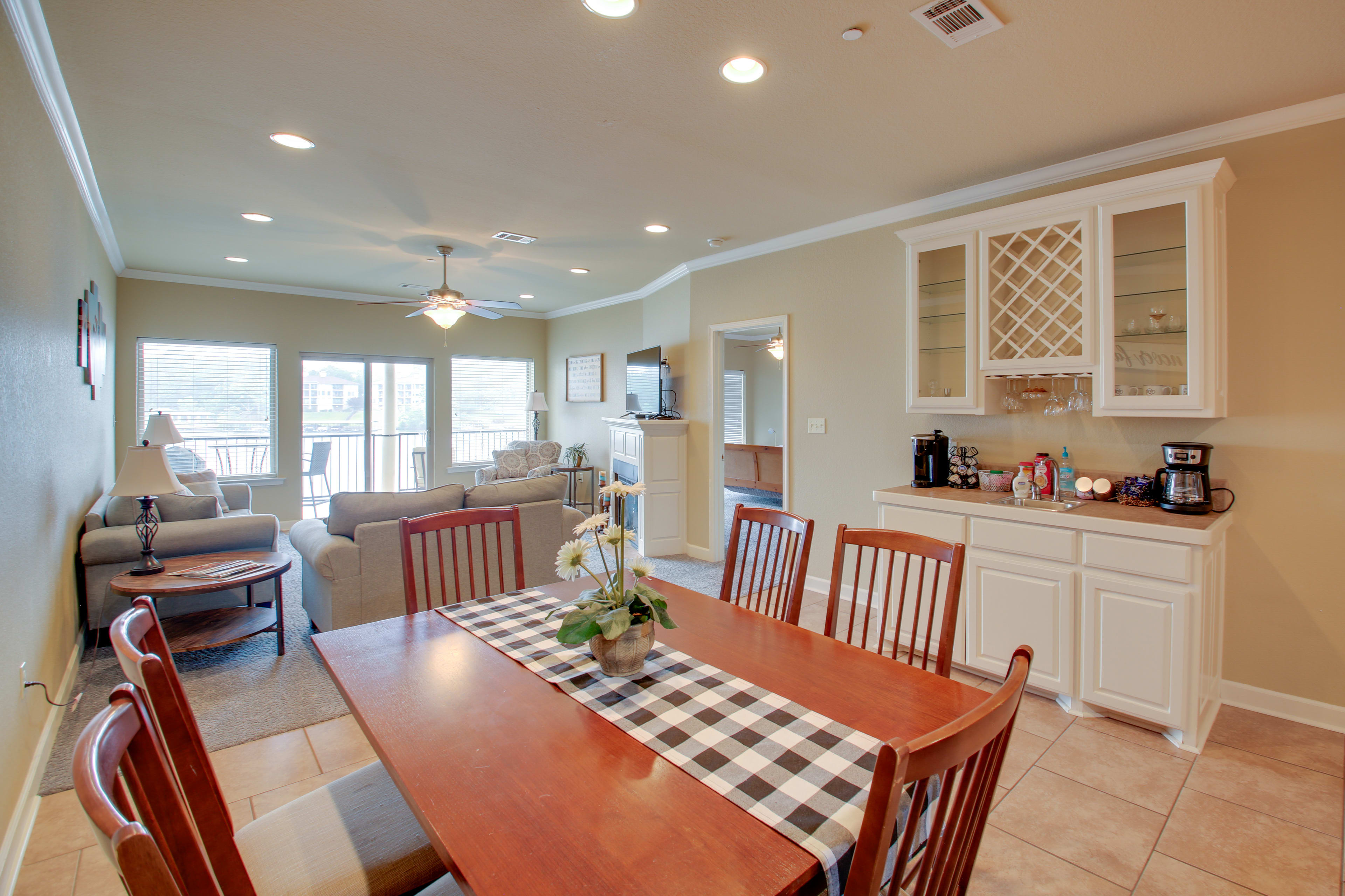 Dining Room | Dishware/Flatware Provided