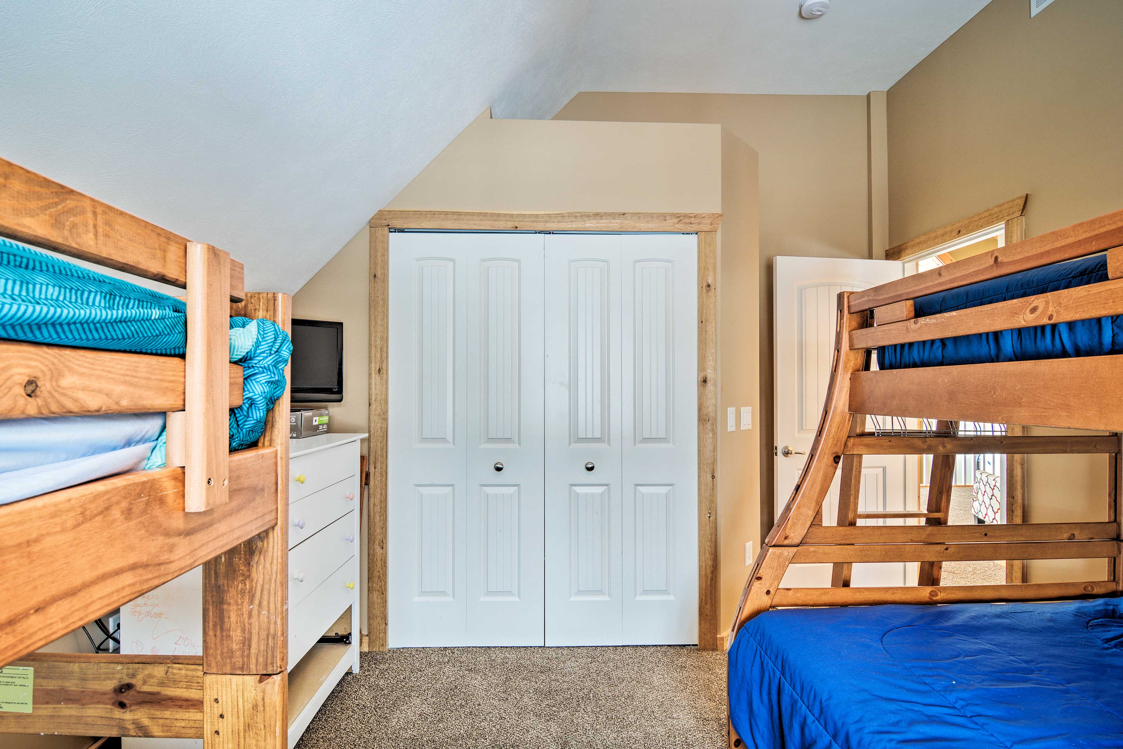 Bedroom 3 | 2 Twin Bunk Beds