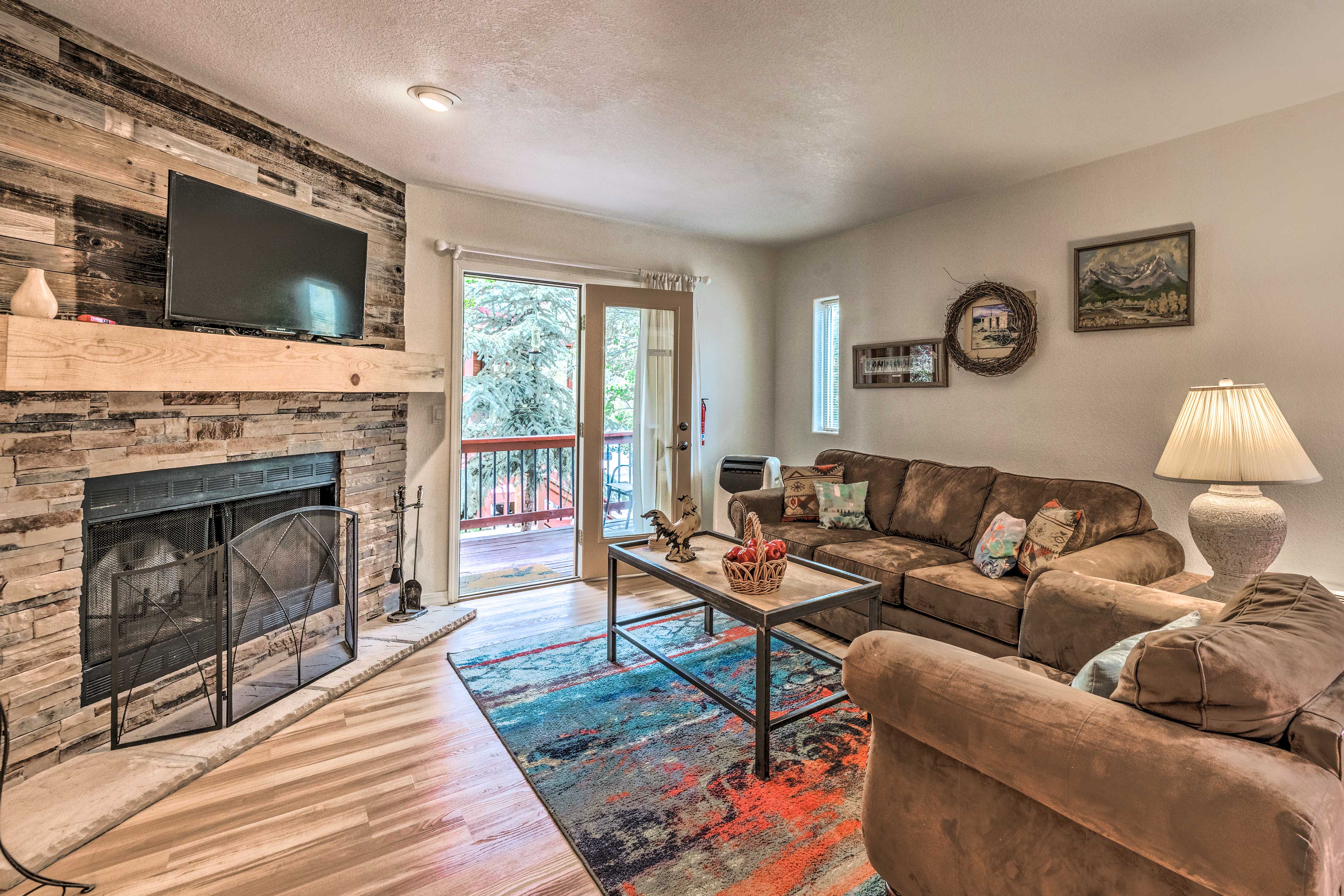 Ruidoso Vacation Rental Townhome | 2BR | 2.5BA | 1,300 Sq Ft | Stairs Required