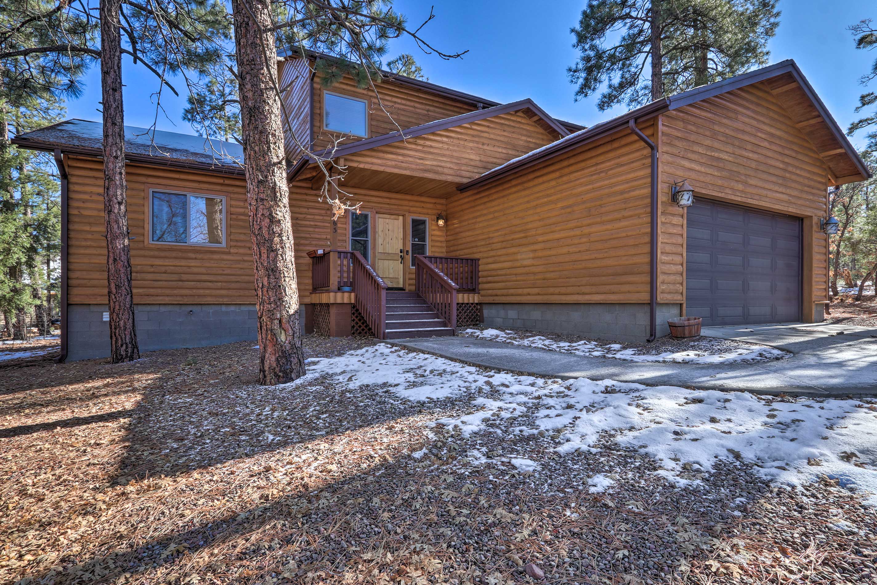 Pinetop-Lakeside Vacation Rental | 3BR | 2.5BA | 1,900 Sq Ft | Stairs Required