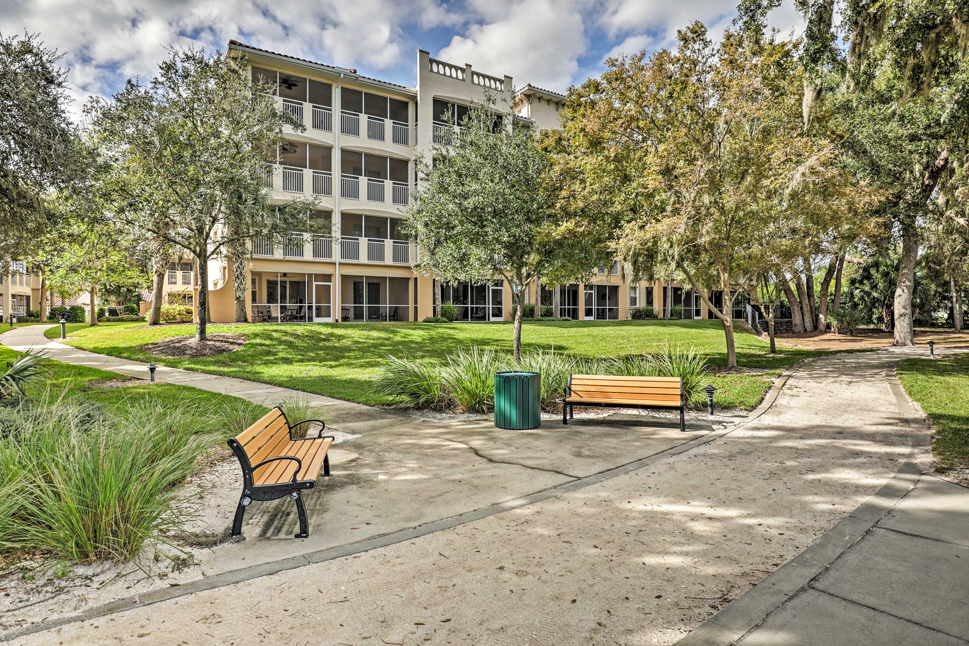 Parking | Driveway (1 Vehicle) | Covered Parking (2 Vehicles)