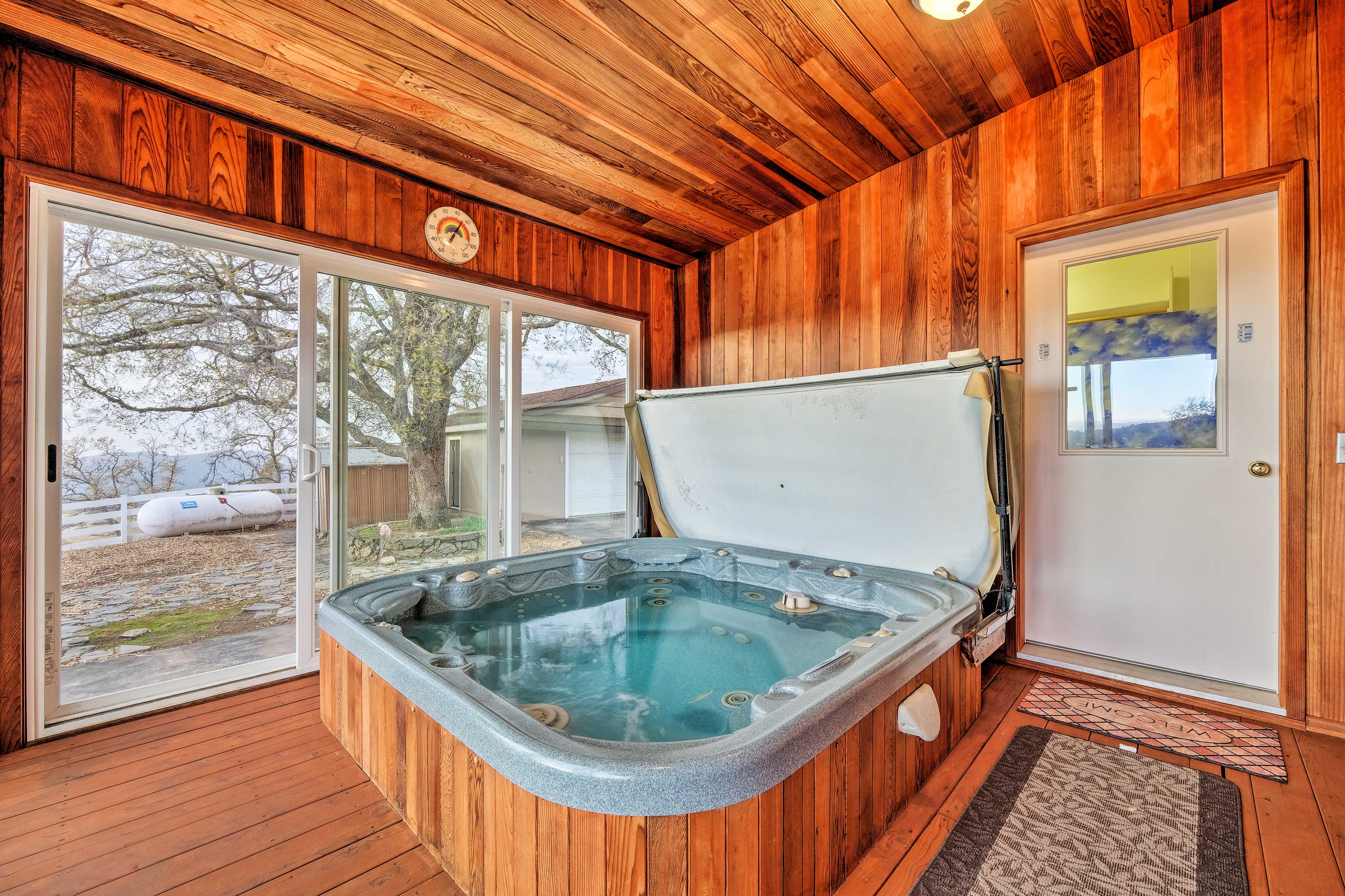 Private Hot Tub | Access via Bedroom 1