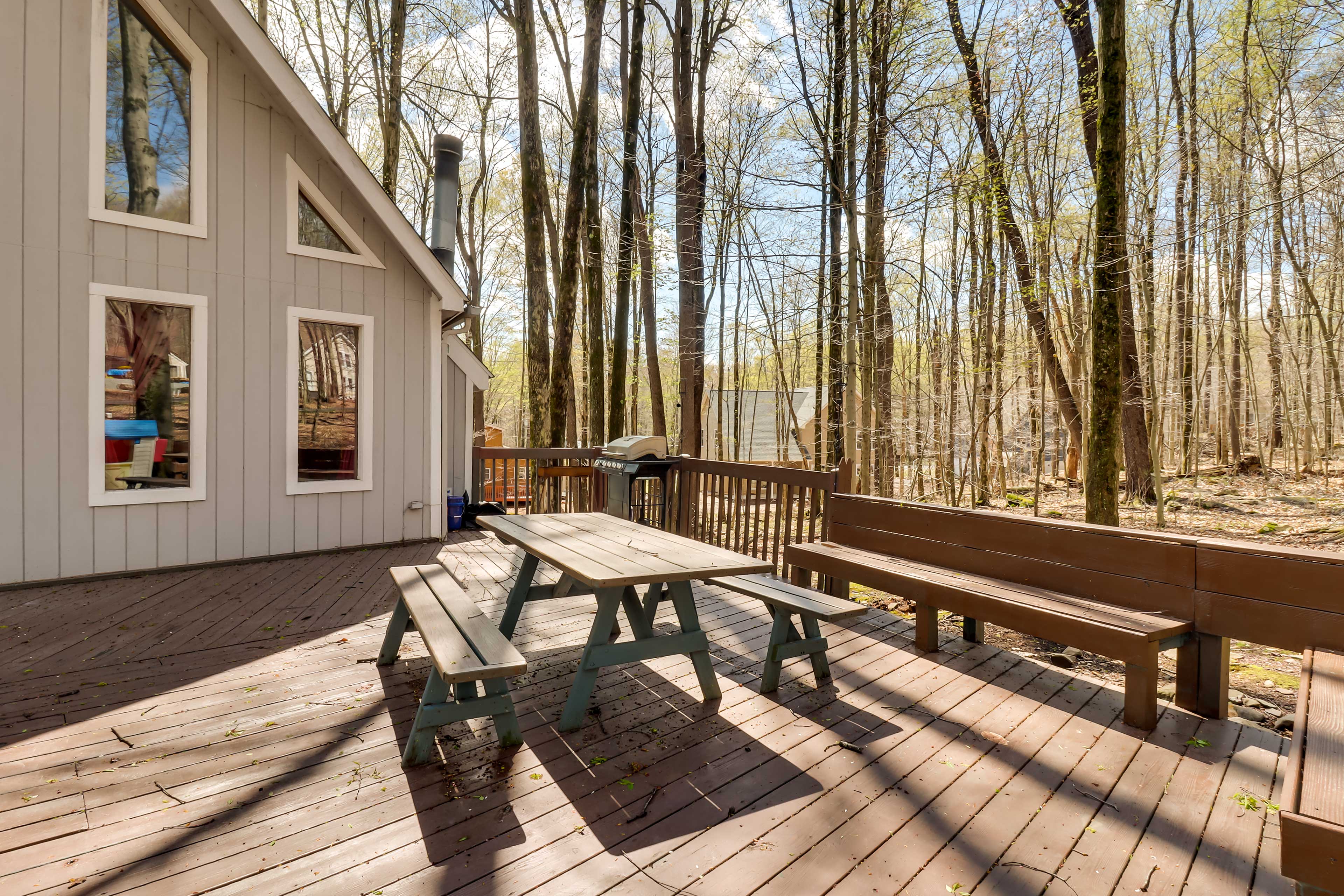 Exterior | Spacious Deck | Gas Grill | Outdoor Dining