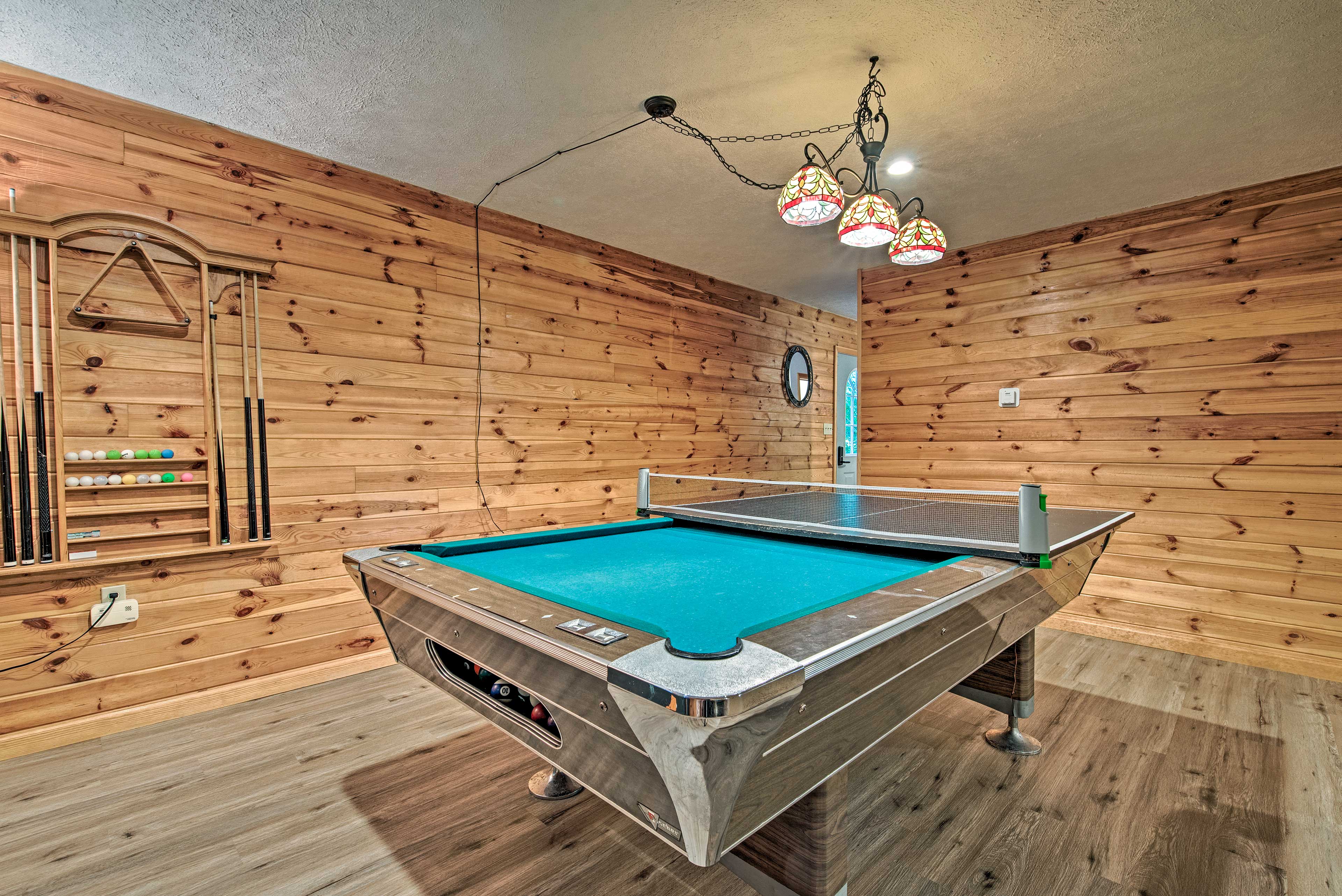 Game Room | Pool/Ping Pong Table