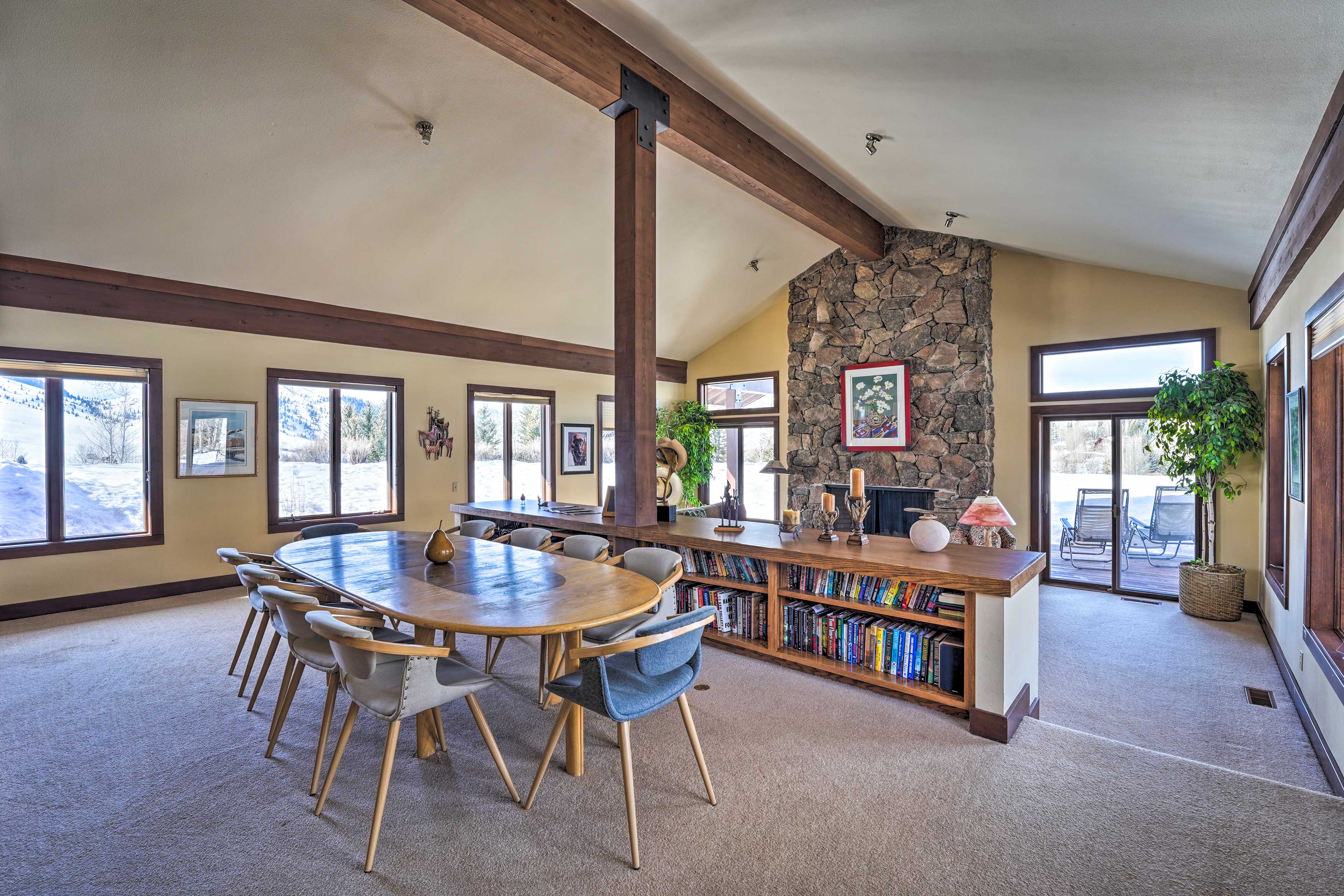 Dining Area | Recently Renovated