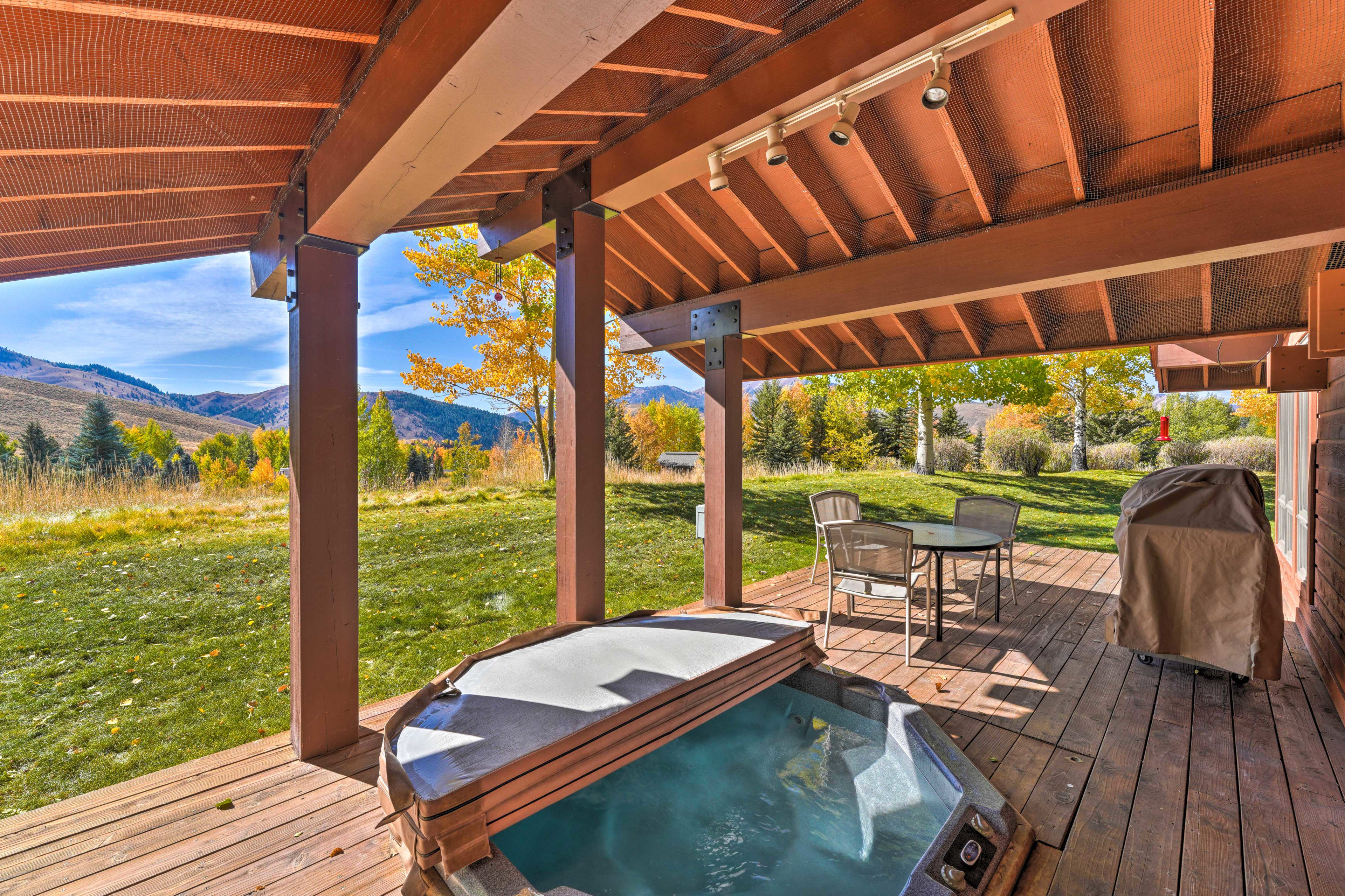 Home Exterior | Hot Tub | Gas Grill