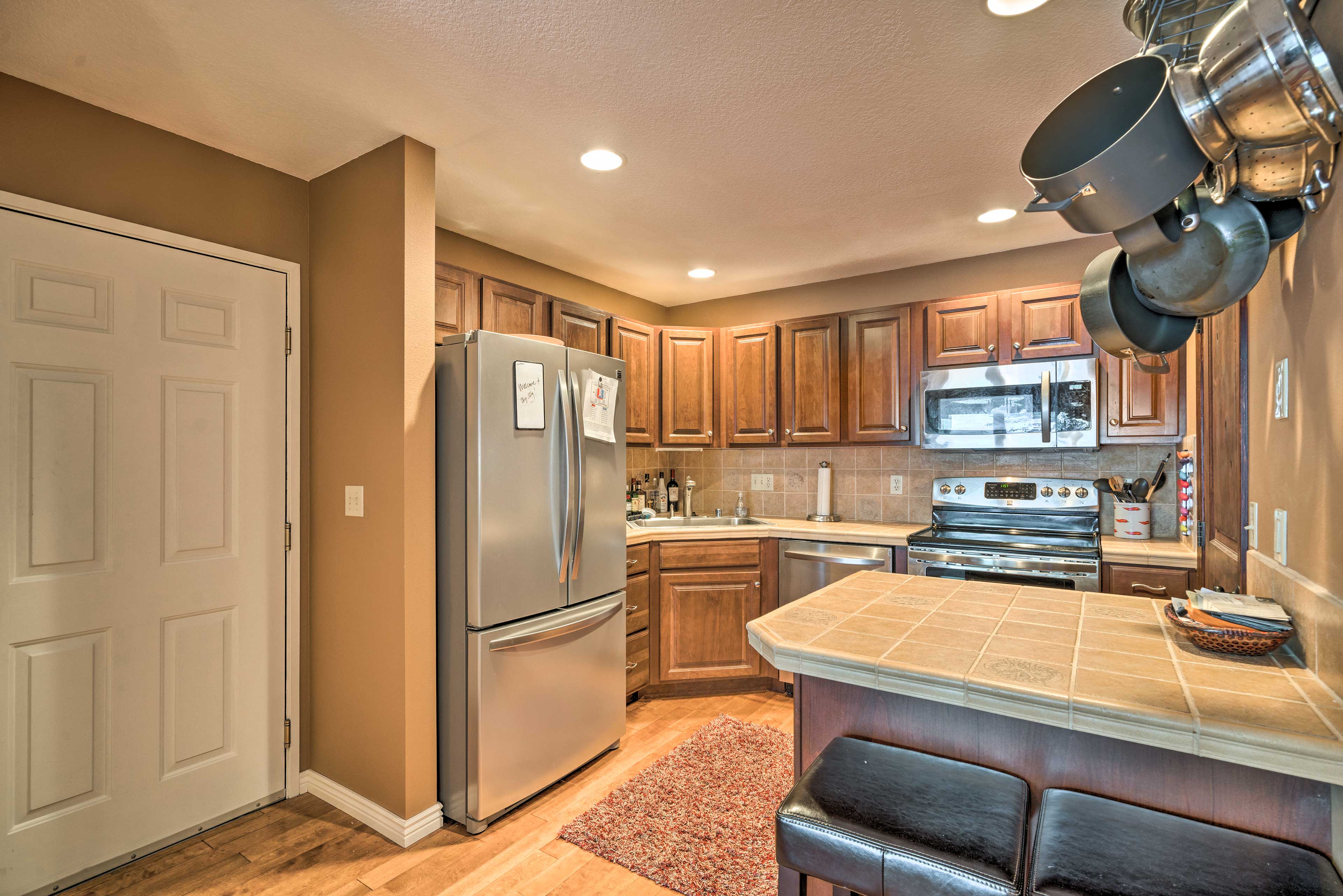 Kitchen | Bar Seating