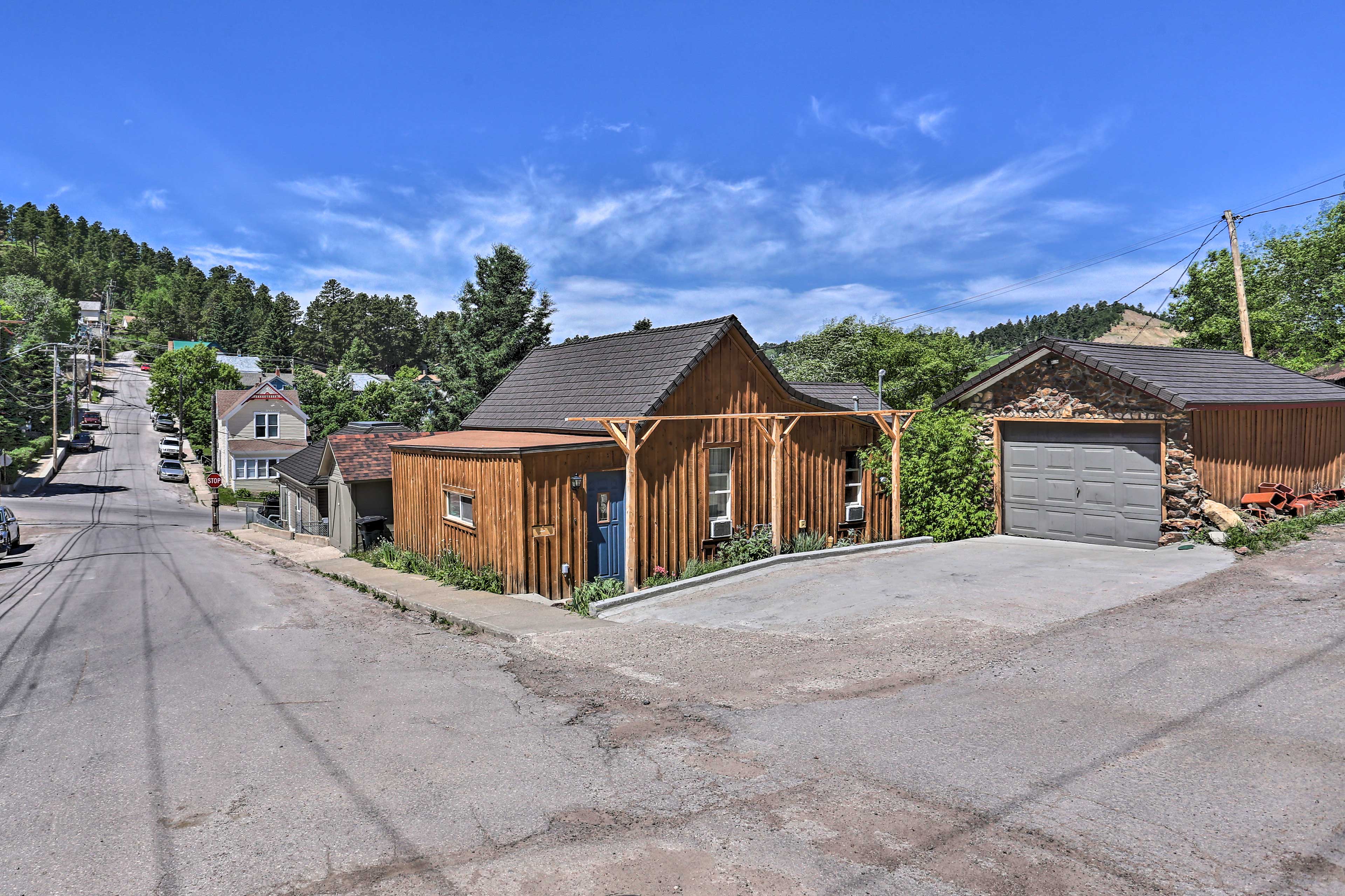 Parking | Driveway (2 Vehicles) | No Garage Access