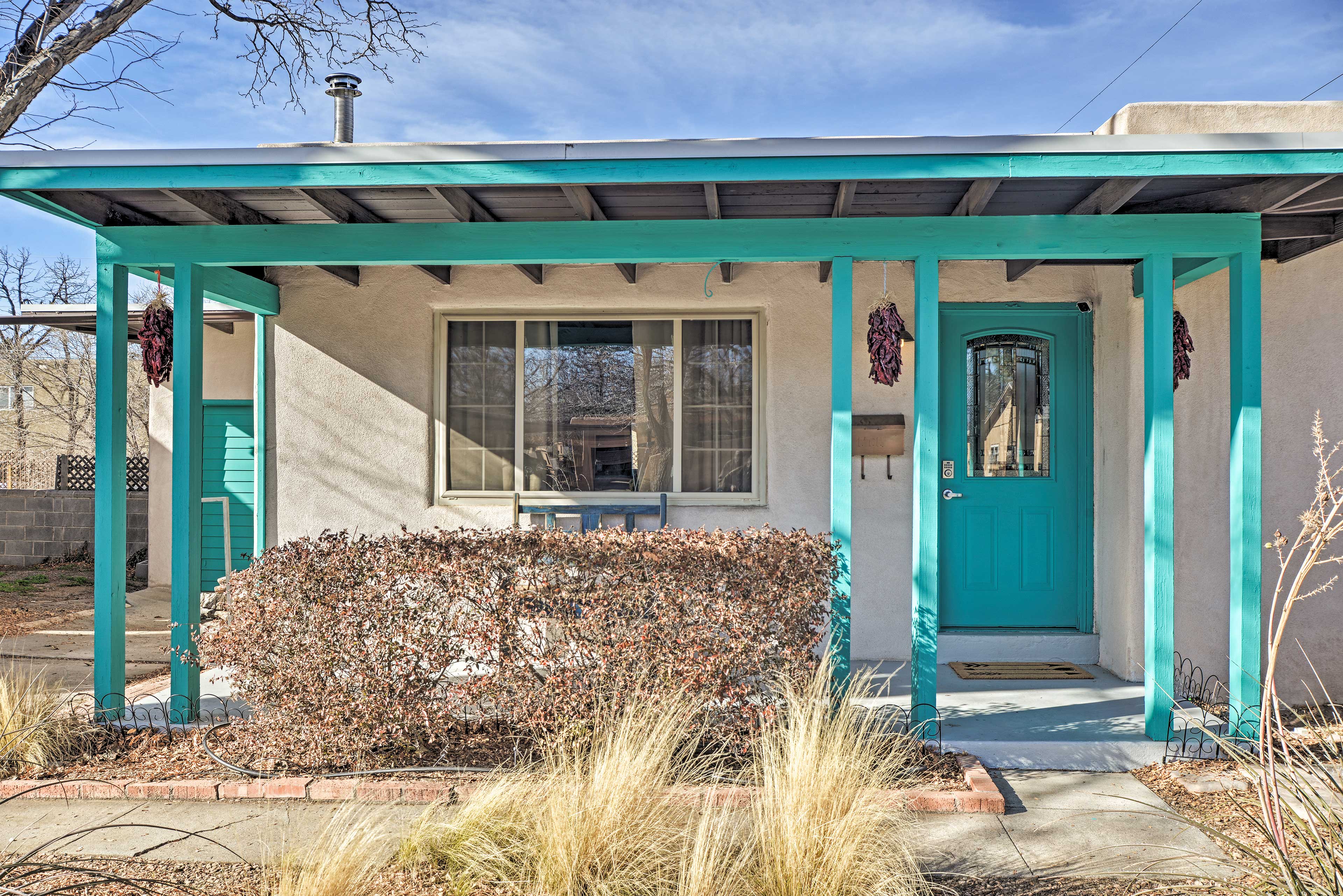 Albuquerque Vacation Rental | 2BR | 1BA | 1,100 Sq Ft | Stairs Required