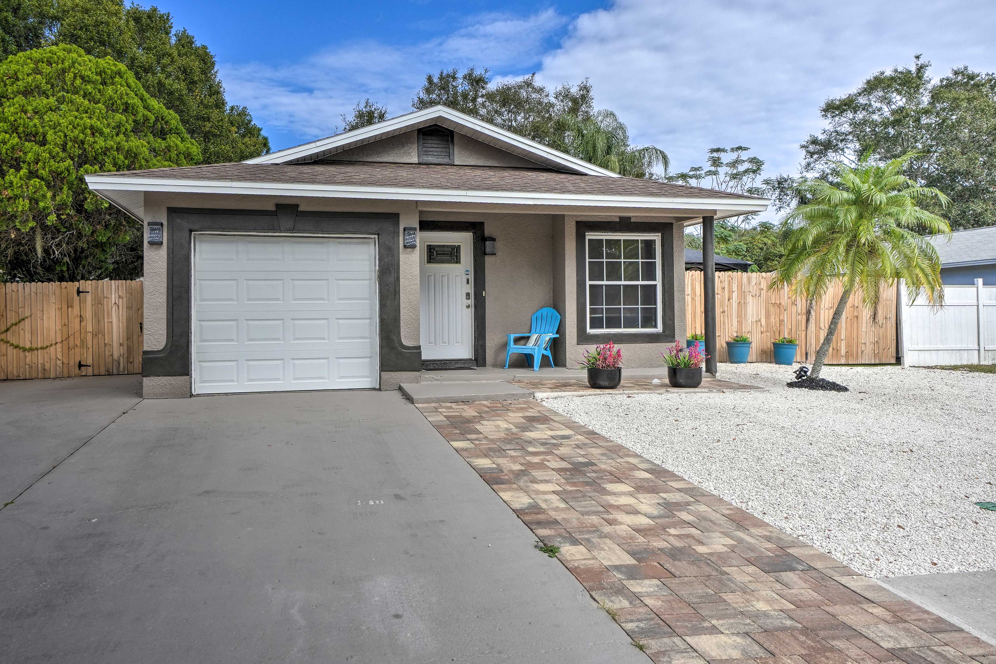 Exterior Space | Driveway Parking (2 Vehicles)