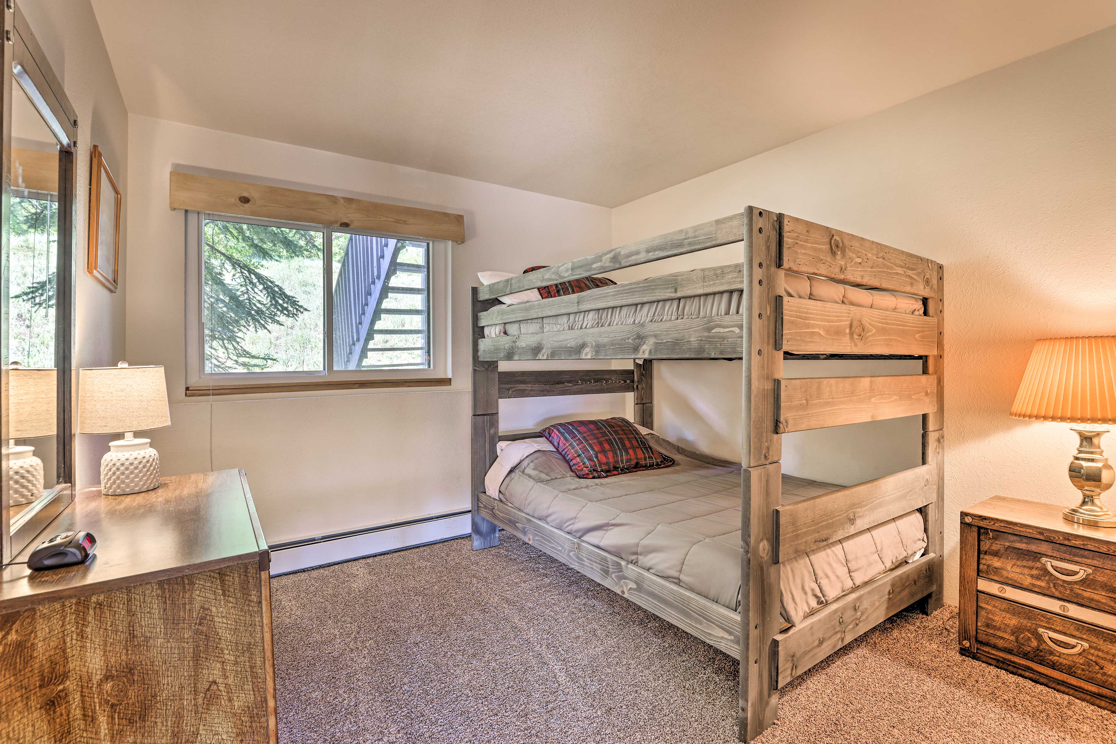 Bedroom 2 | Full Bunk Bed