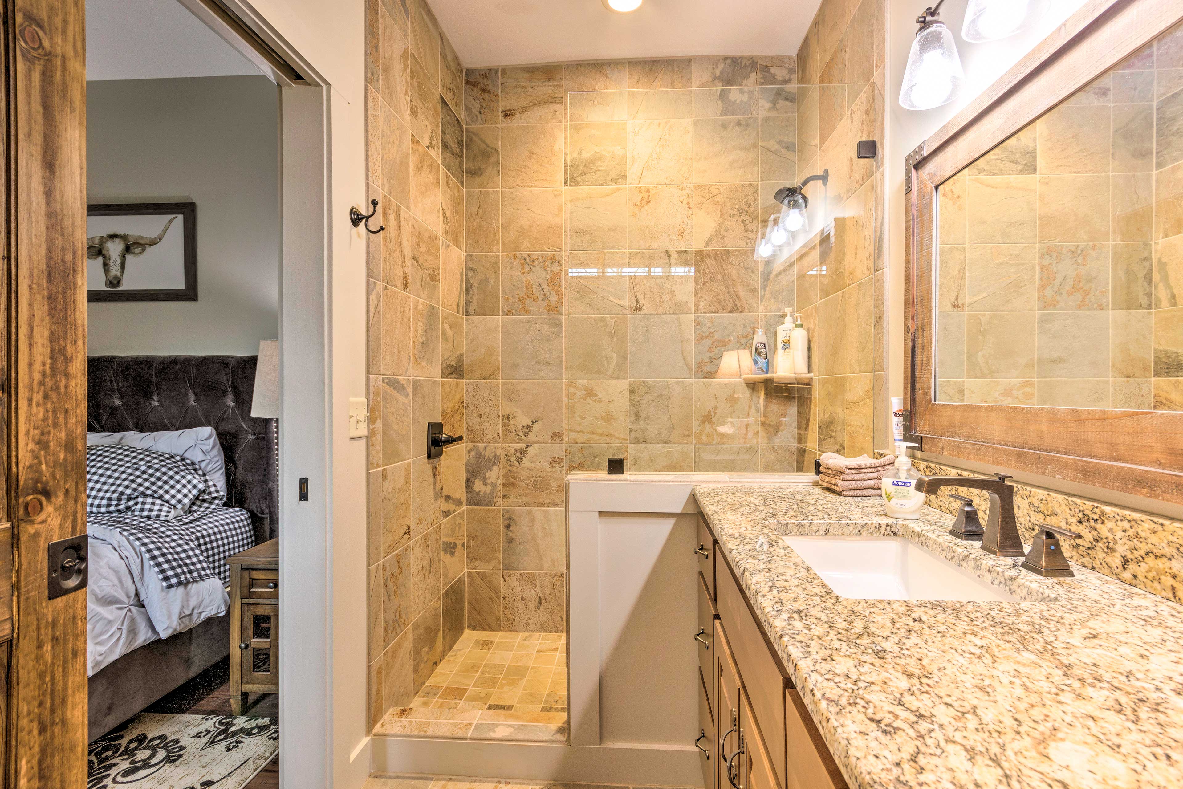 En-Suite Bathroom | Towels Provided