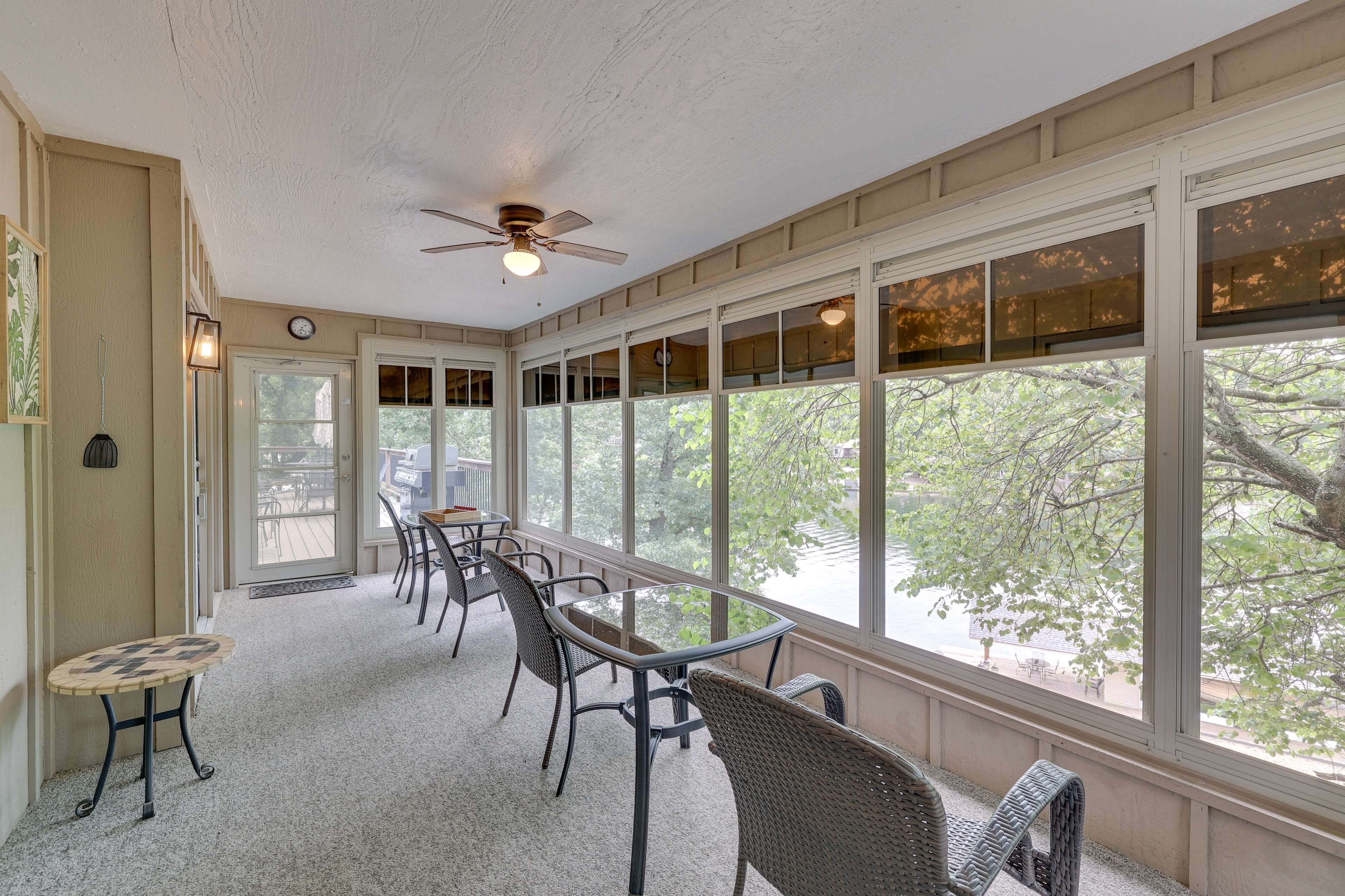 Screened-In Porch