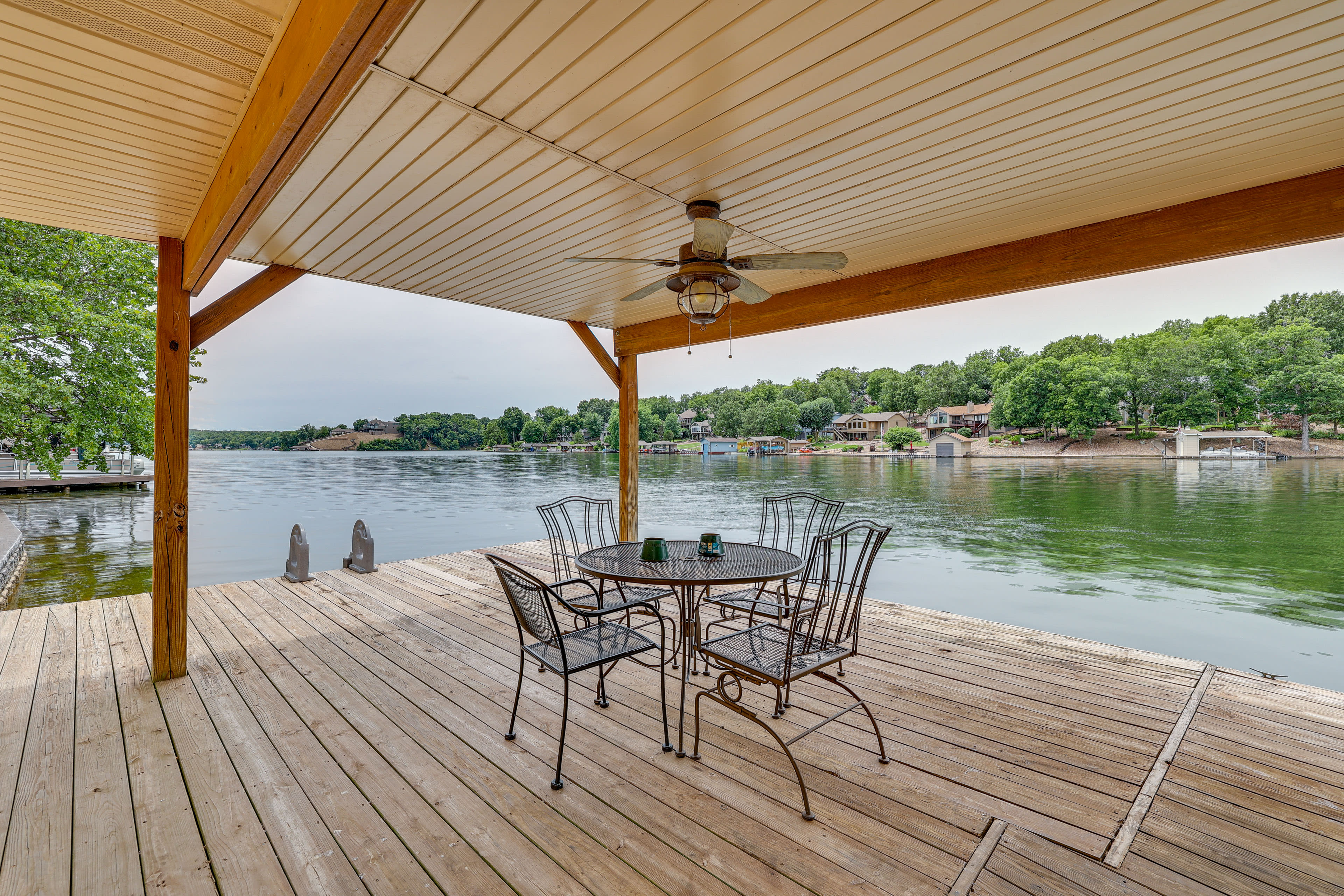 Bella Vista Home w/ Kayaks & Deck on Loch Lomond!