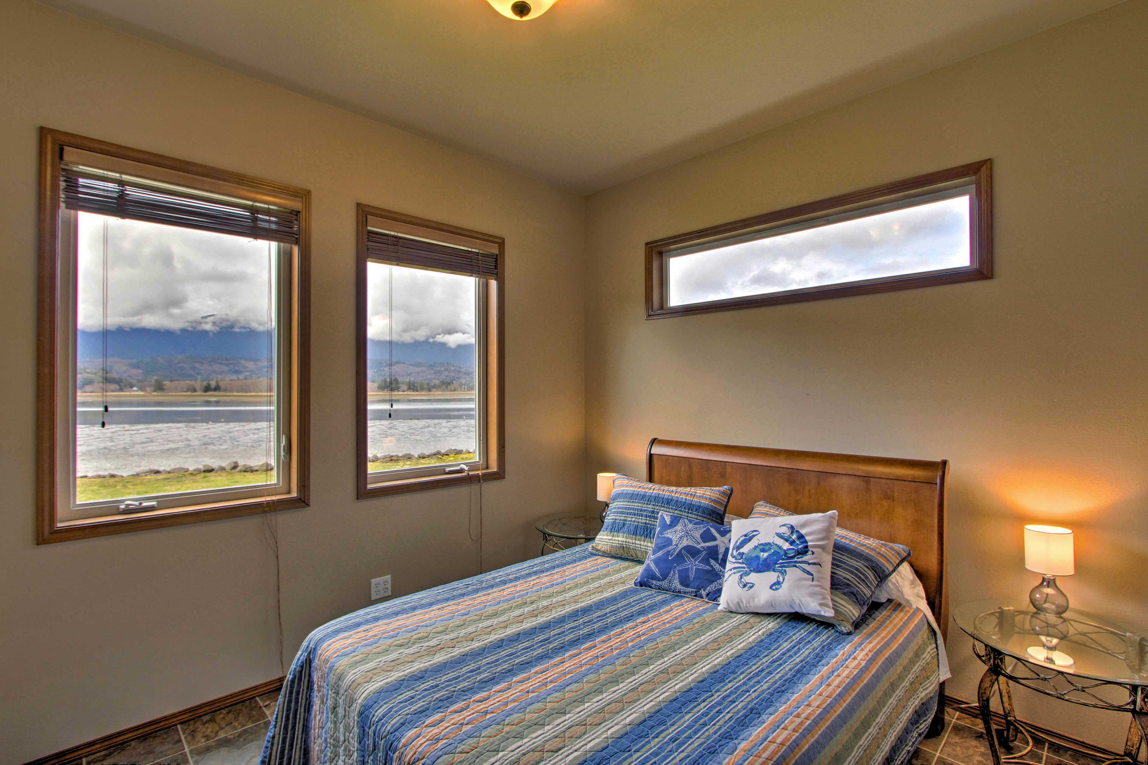 Take a nap in the second bedroom, or cloud gaze through the window!