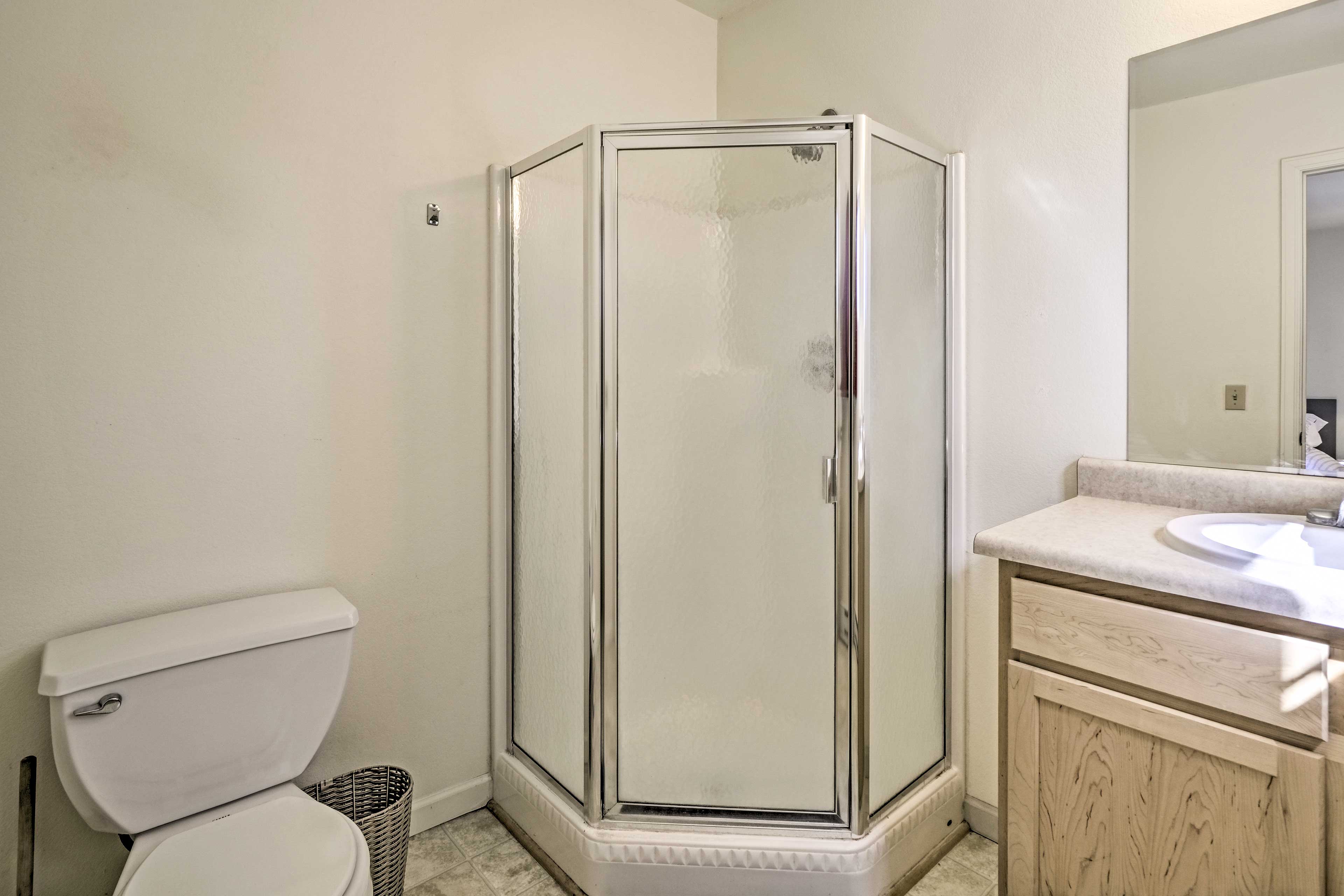 En-Suite Bathroom | Towels Provided | 3rd Floor