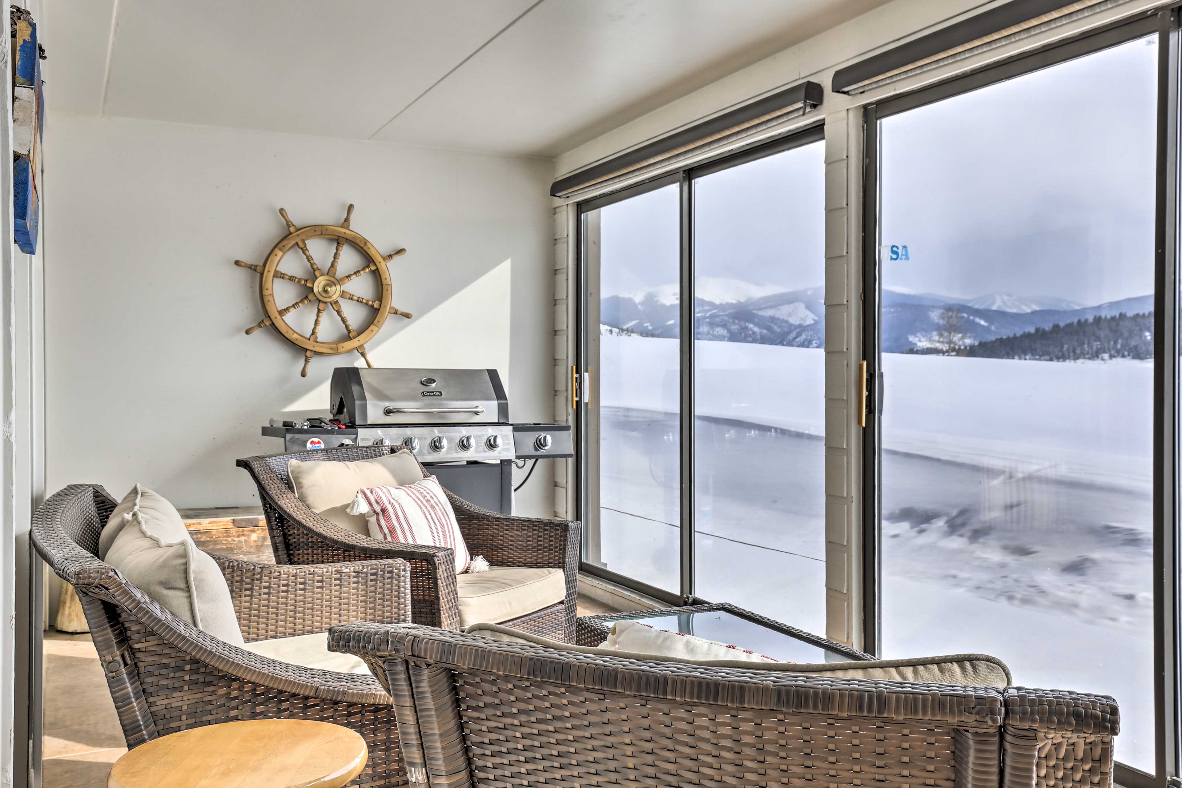 Sunroom | Views | Dining Table