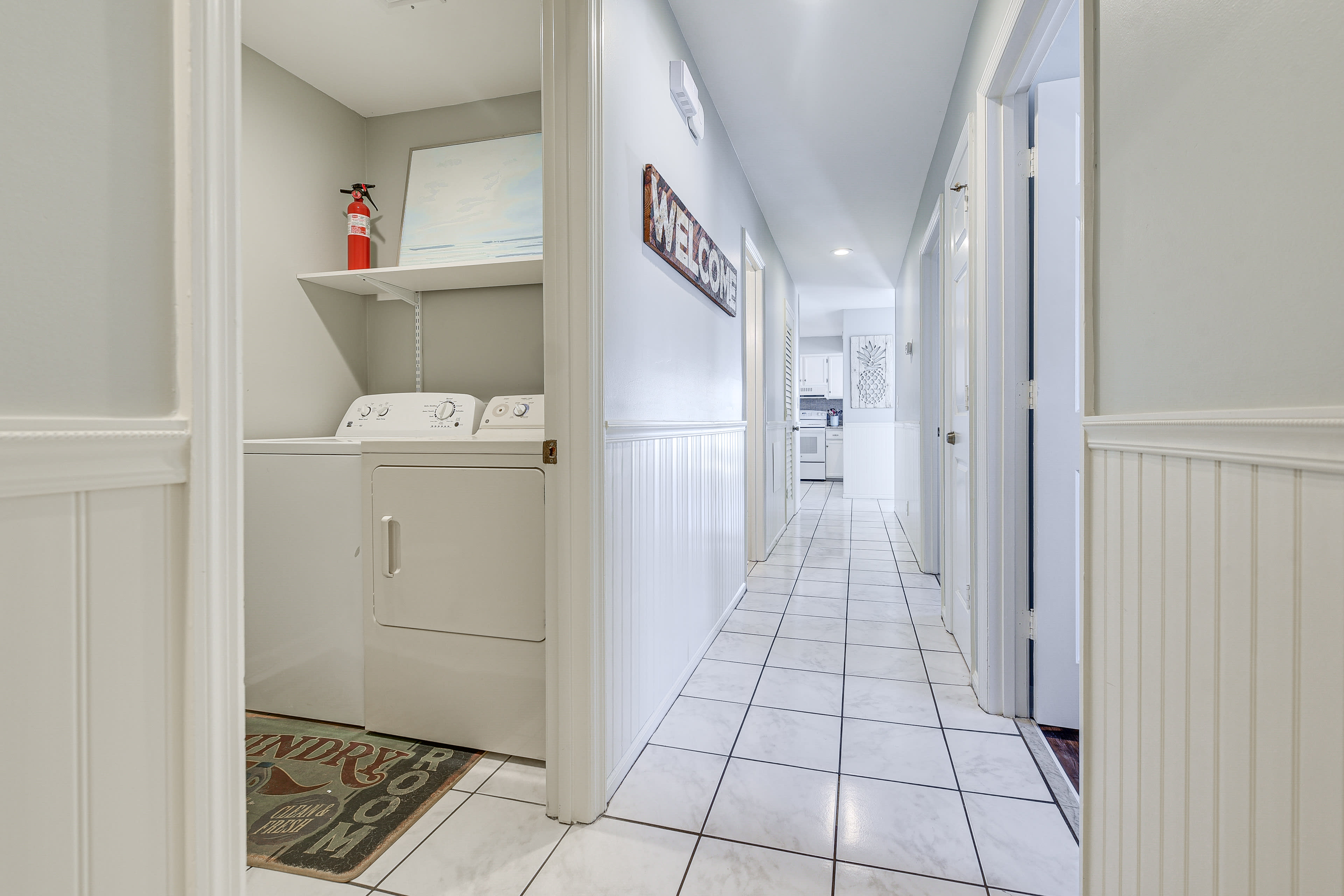 Hallway | Washer/Dryer