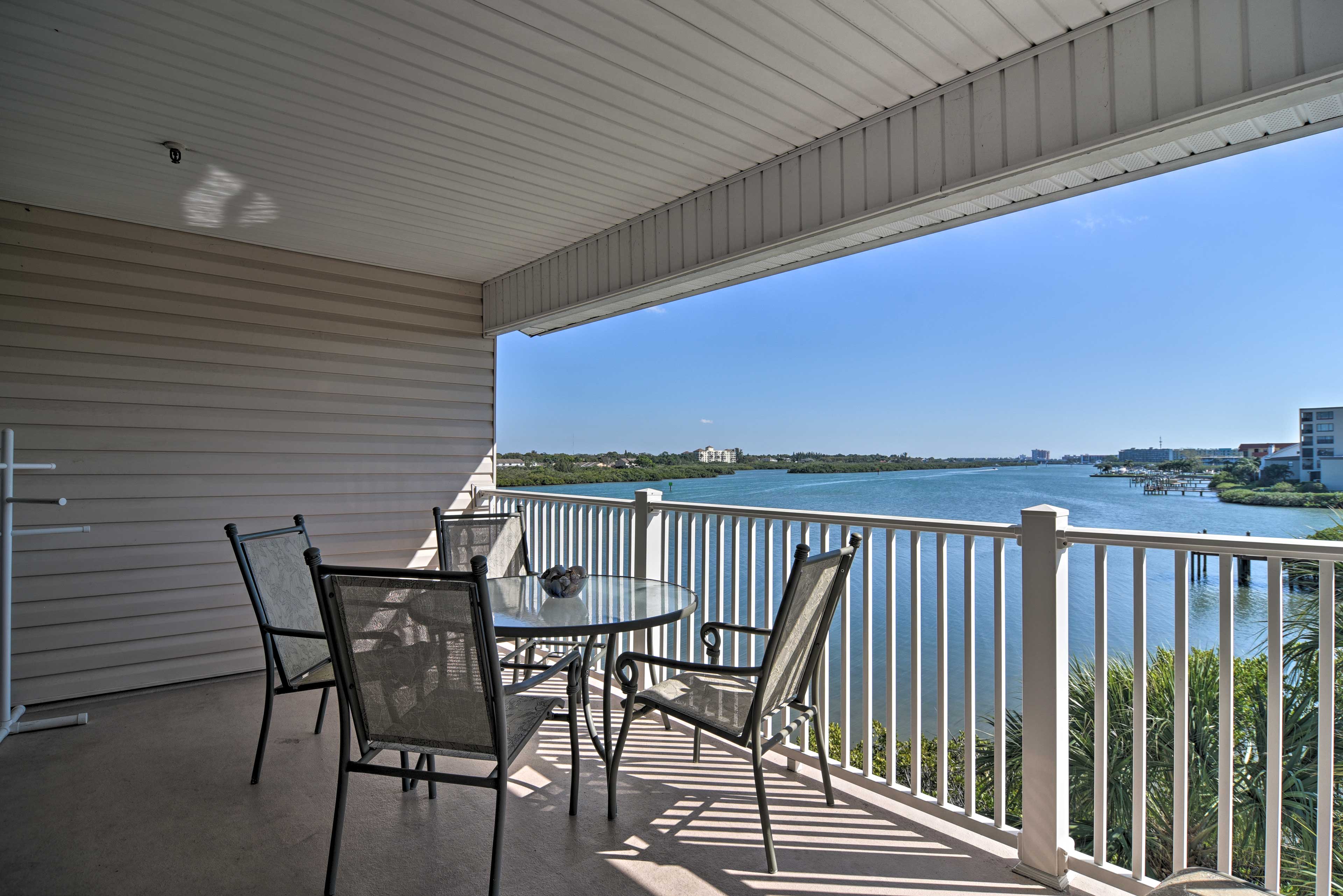 Indian Shores Vacation Rental | 2BR | 2BA | 1,140 Sq Ft | Entry Stairs Required