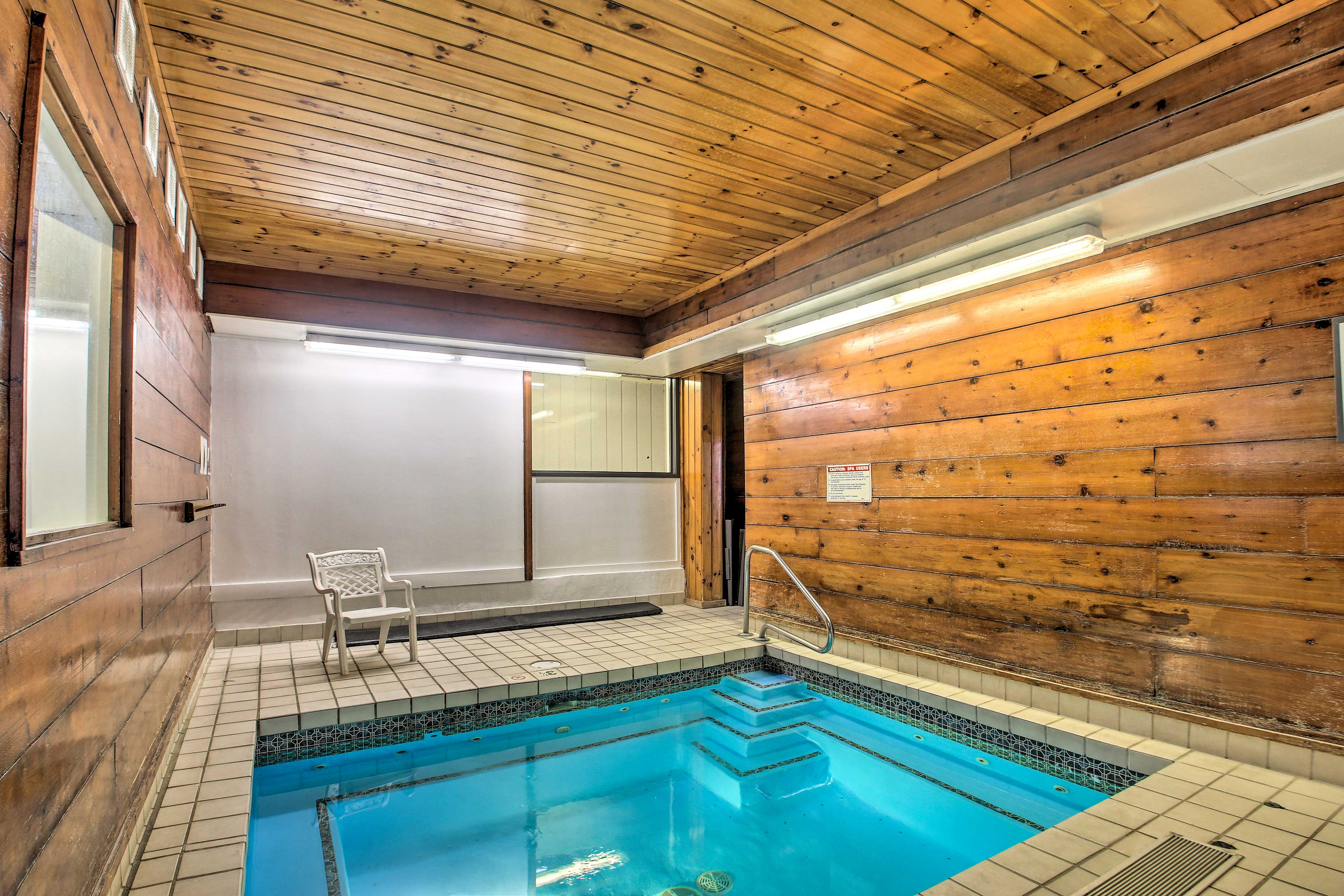 Community Amenities | Hot Tub