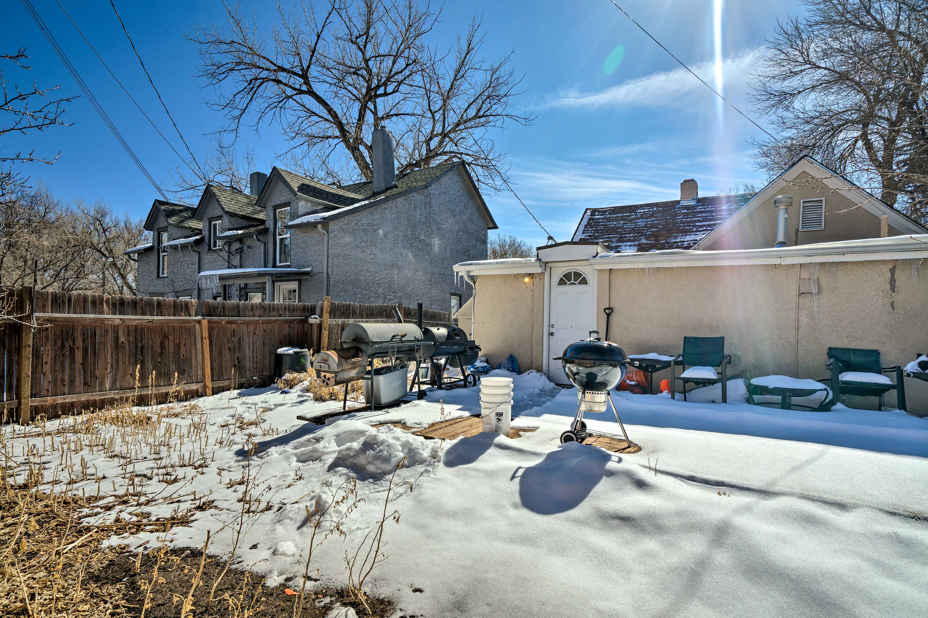 Private Deck & Yard