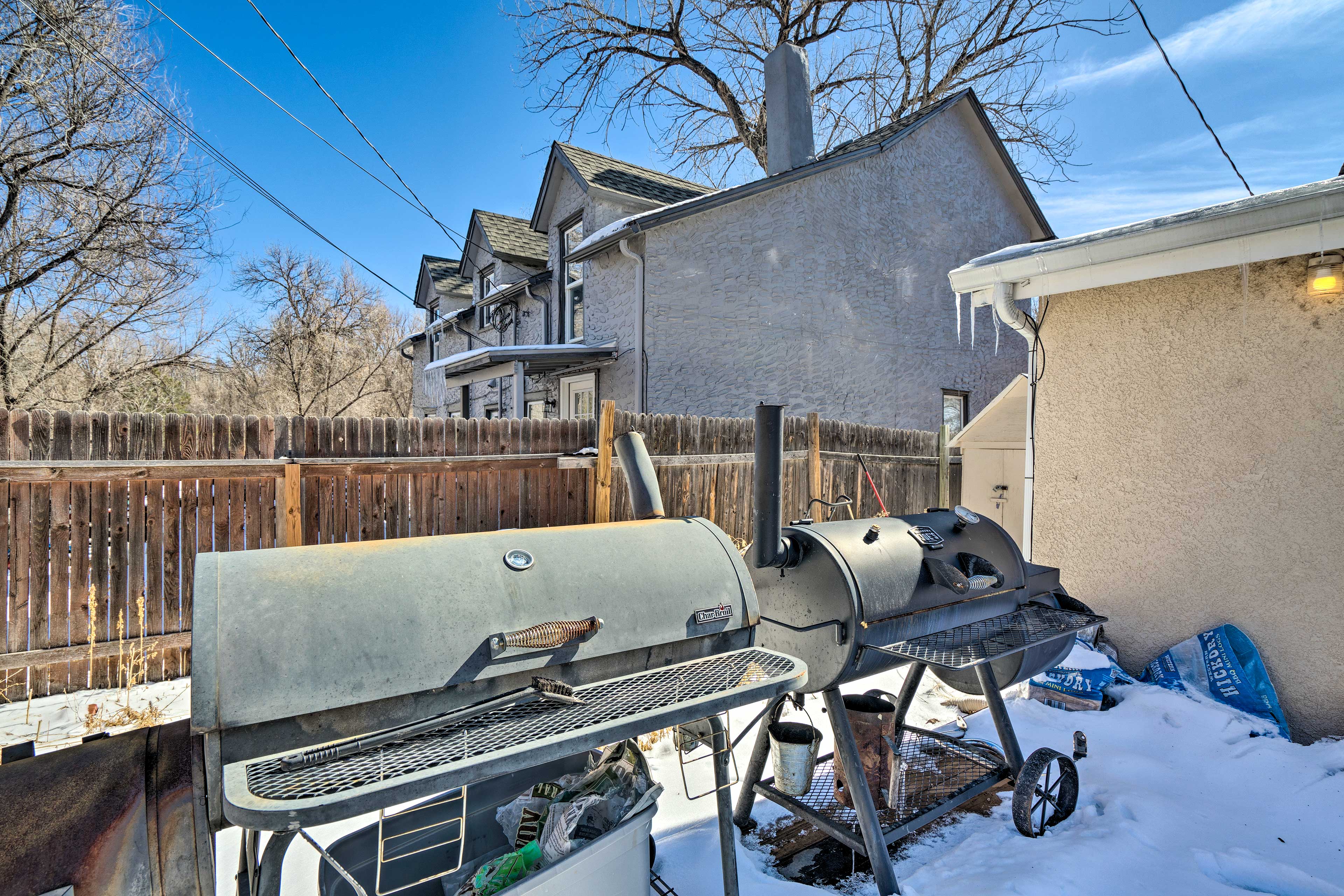 Private Deck & Yard