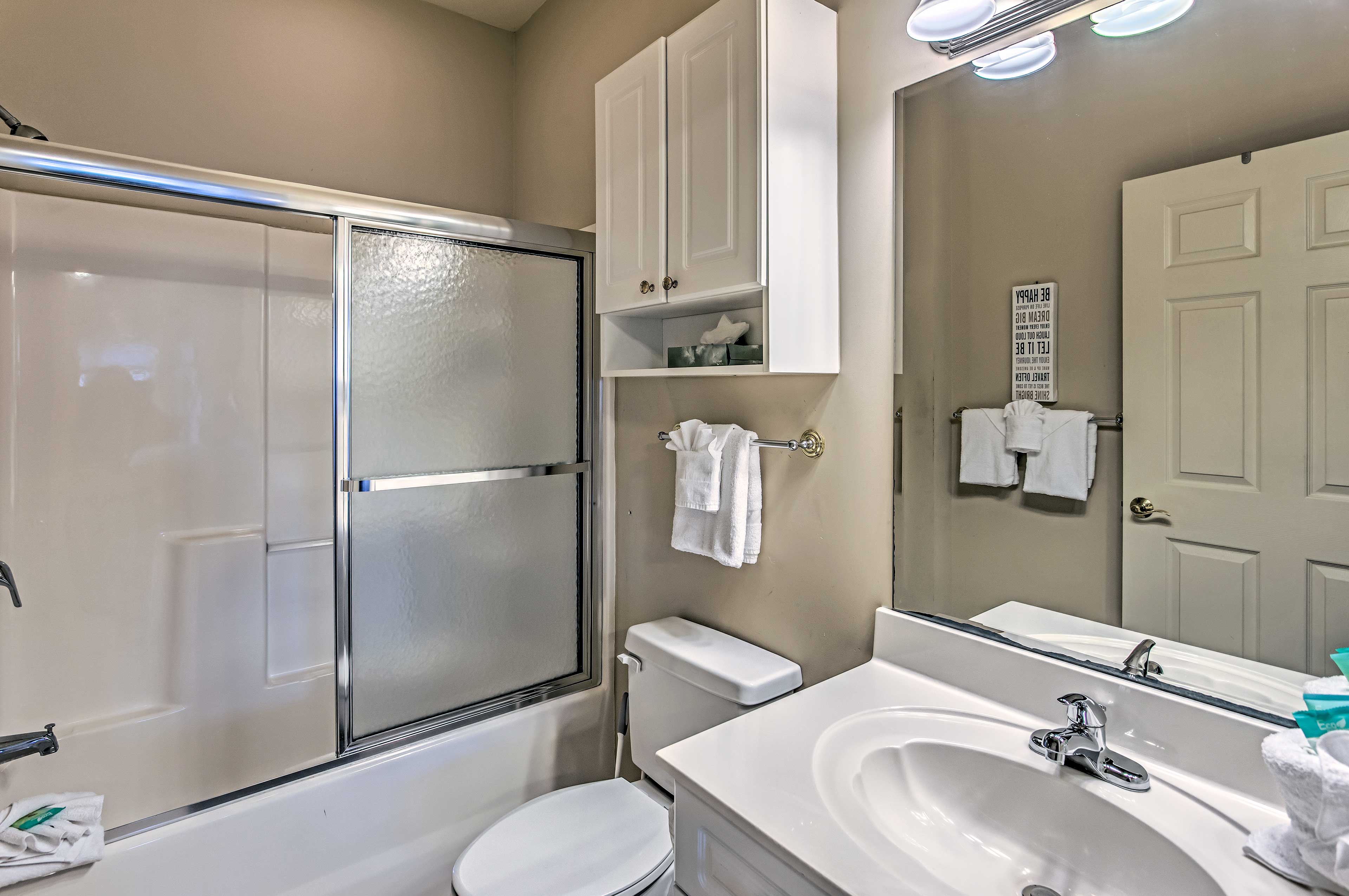 En-Suite Bathroom | Towels Provided