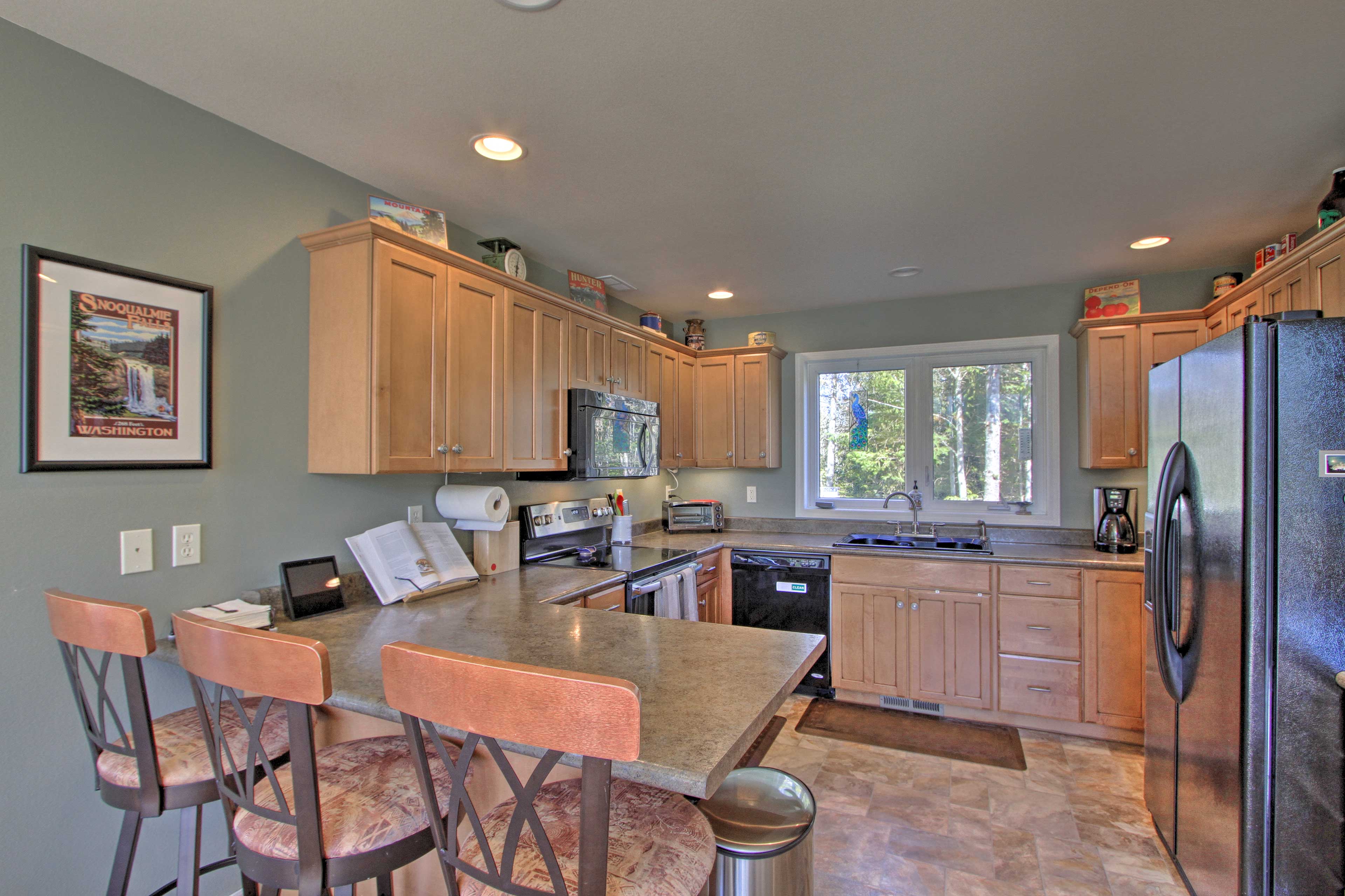 The breakfast bar is the perfect place for a quick bite before heading out.