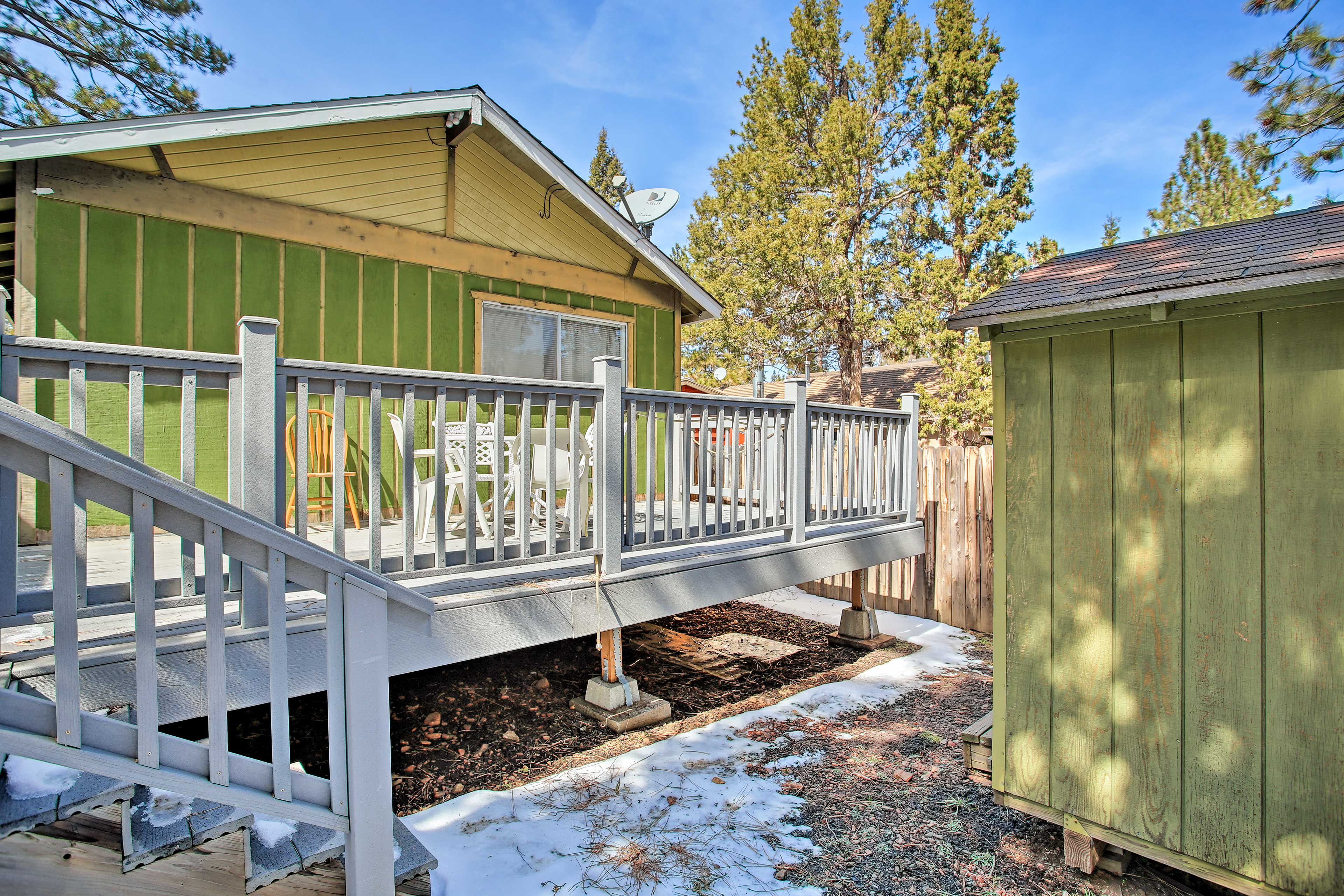 Explore shops, restaurants, and Big Bear Lake from the convenience of this home.