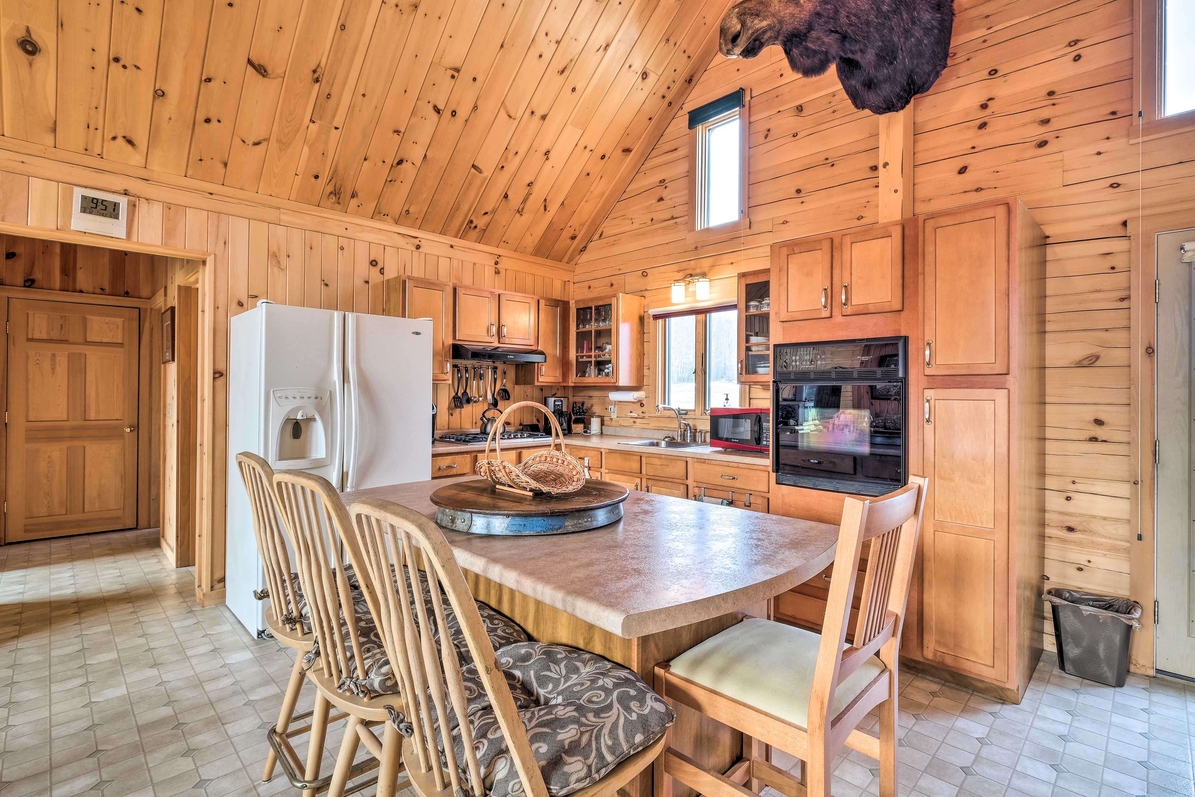 Dining Area | Dishware & Flatware