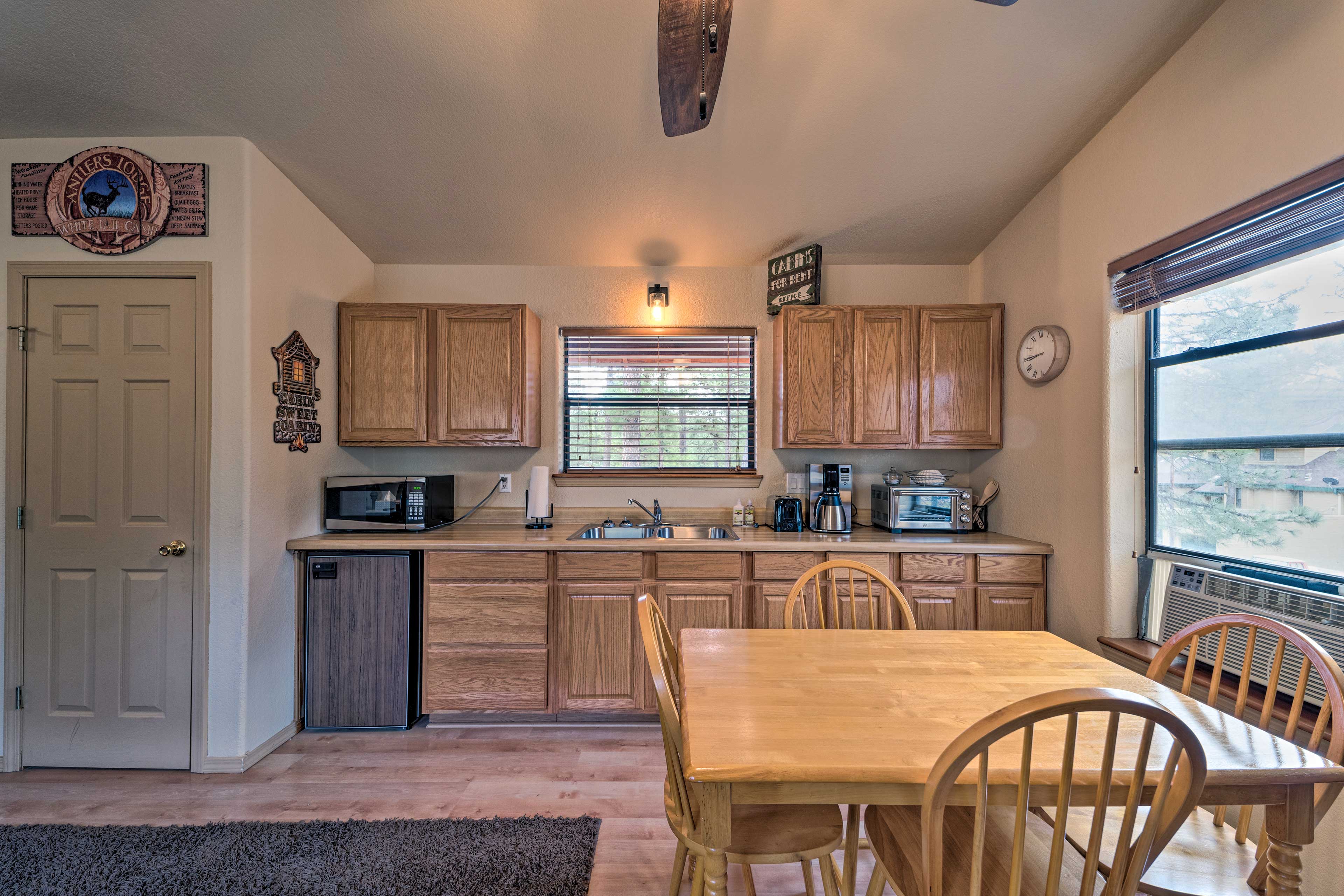 Guest House (Detached) | Well-Equipped Kitchenette