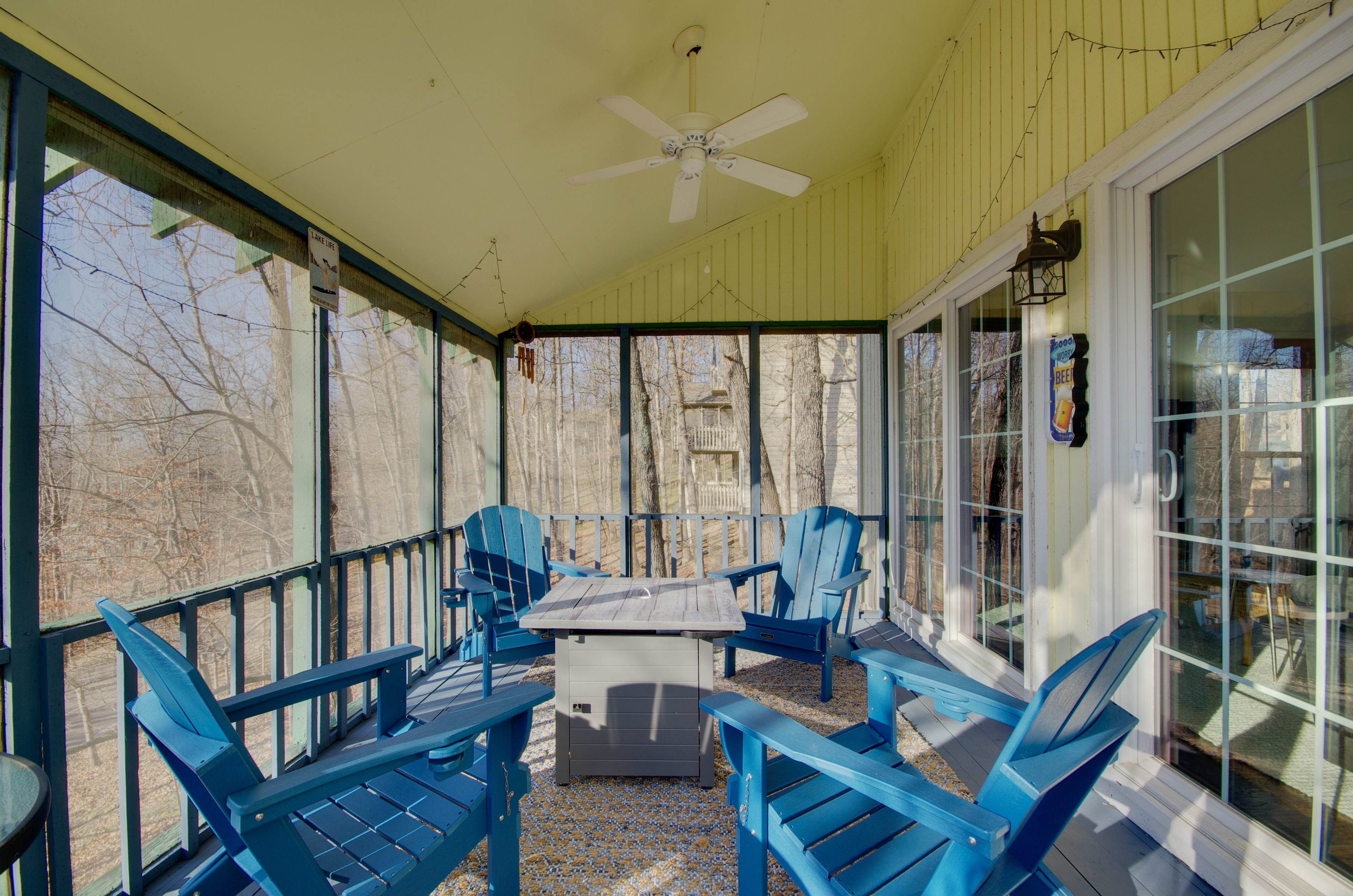 Screened-In Porch